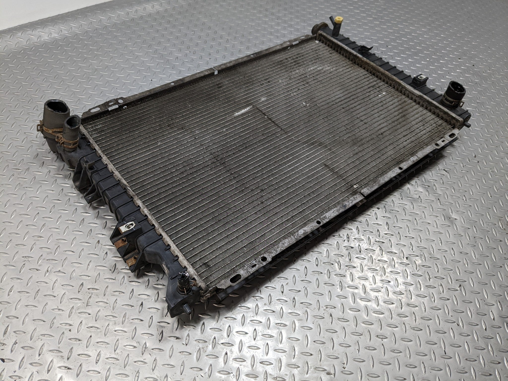 2008 - 2012 FORD ESCAPE OEM ENGINE RADIATOR MOTOR COOLING ASSEMBLY