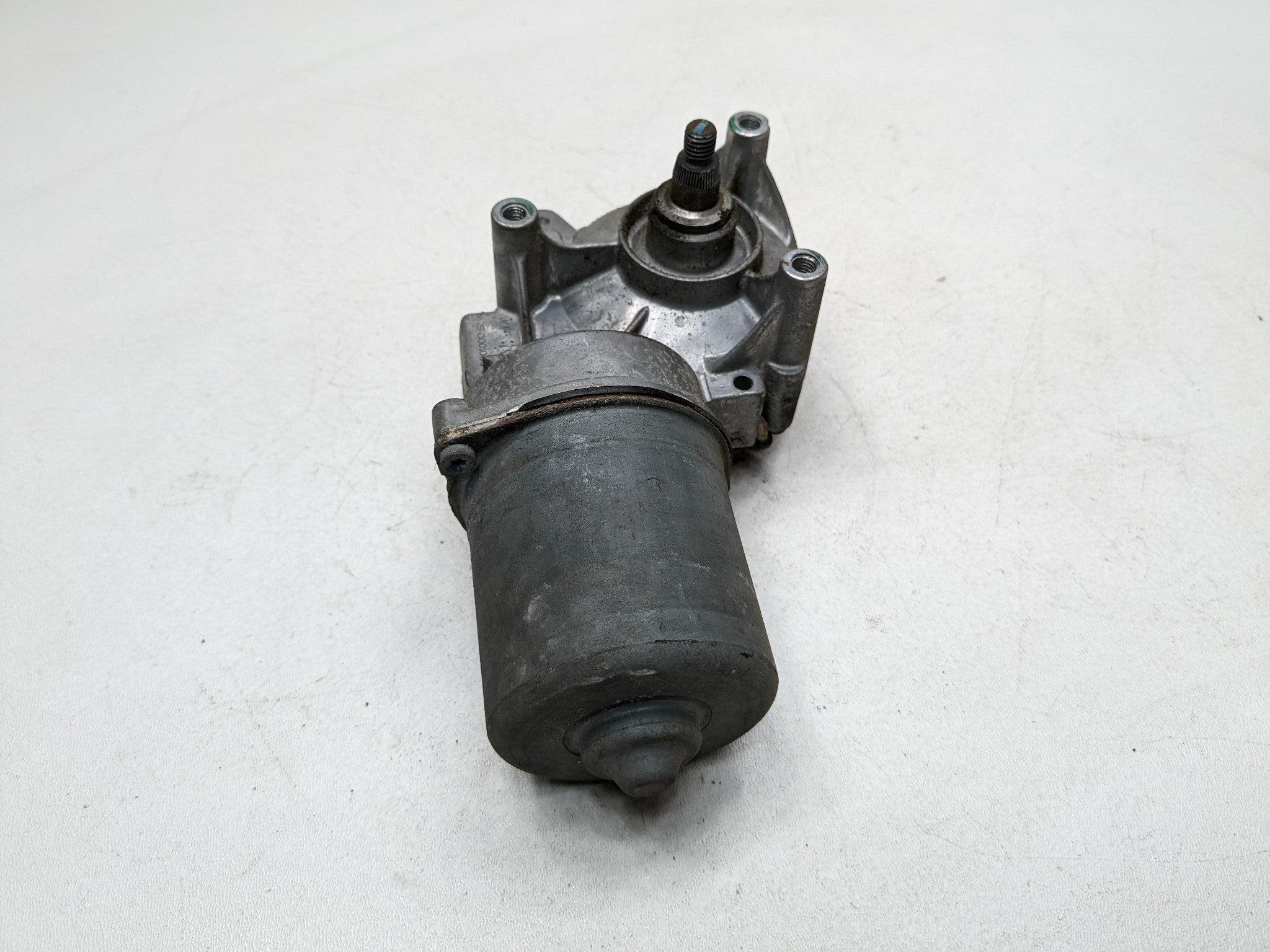2008 - 2012 FORD ESCAPE OEM WINDSHIELD WIPER MOTOR ASSEMBLY FRONT