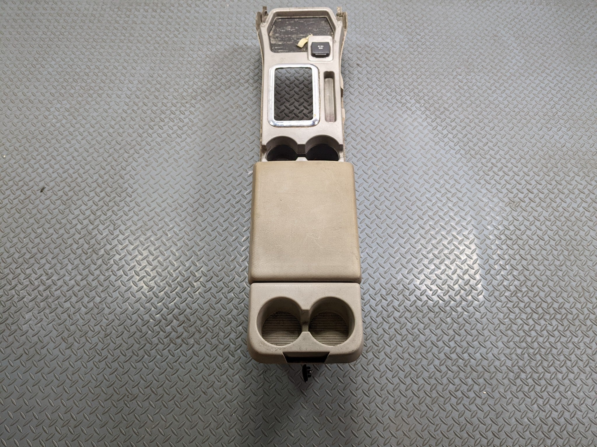 2008 - 2012 FORD ESCAPE OEM FRONT CENTER CONSOLE ARMREST STORAGE COMPARTMENT