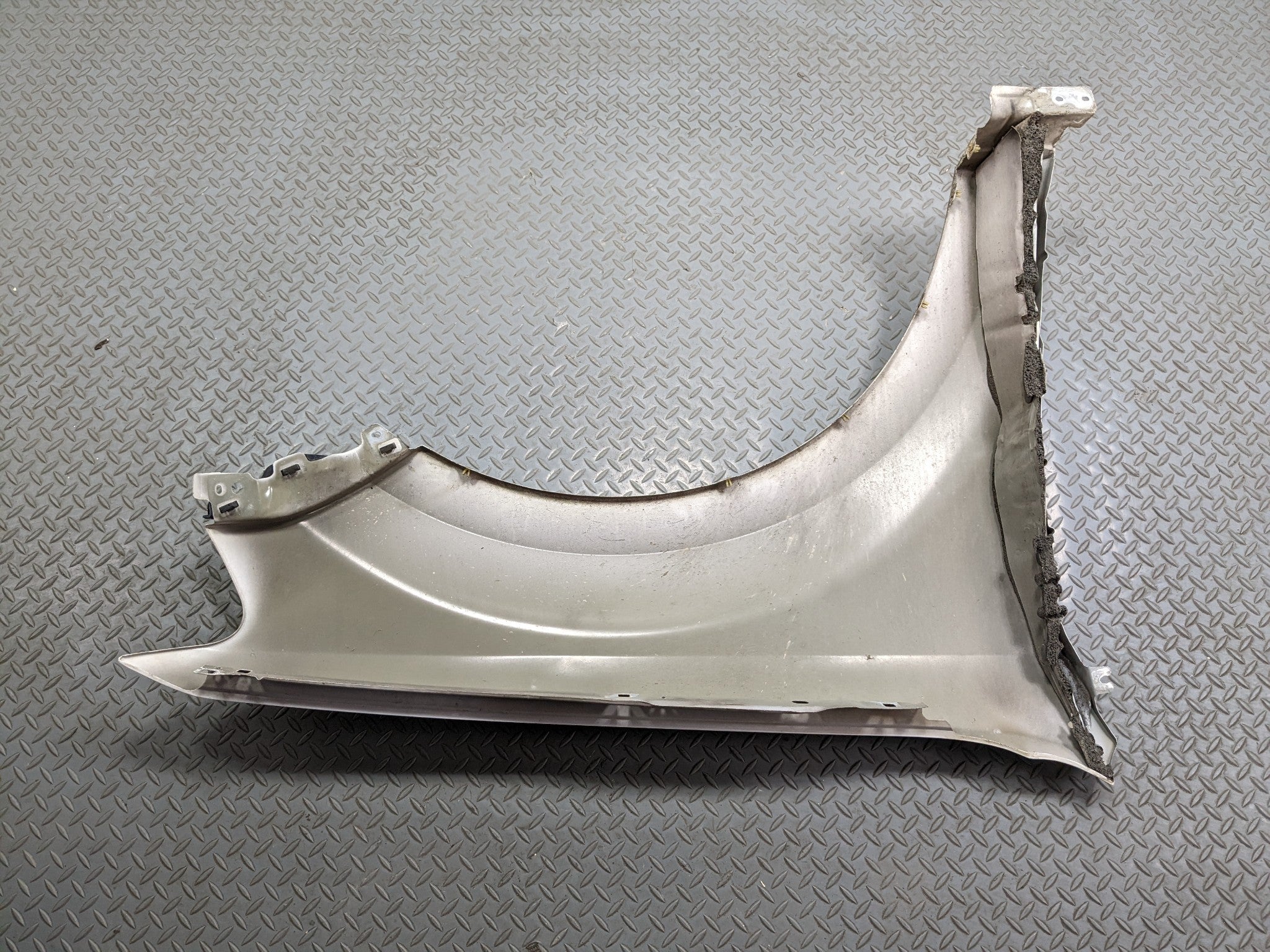 2008 - 2012 FORD ESCAPE OEM FENDER COVER PANEL FRONT LEFT DRIVER SIDE