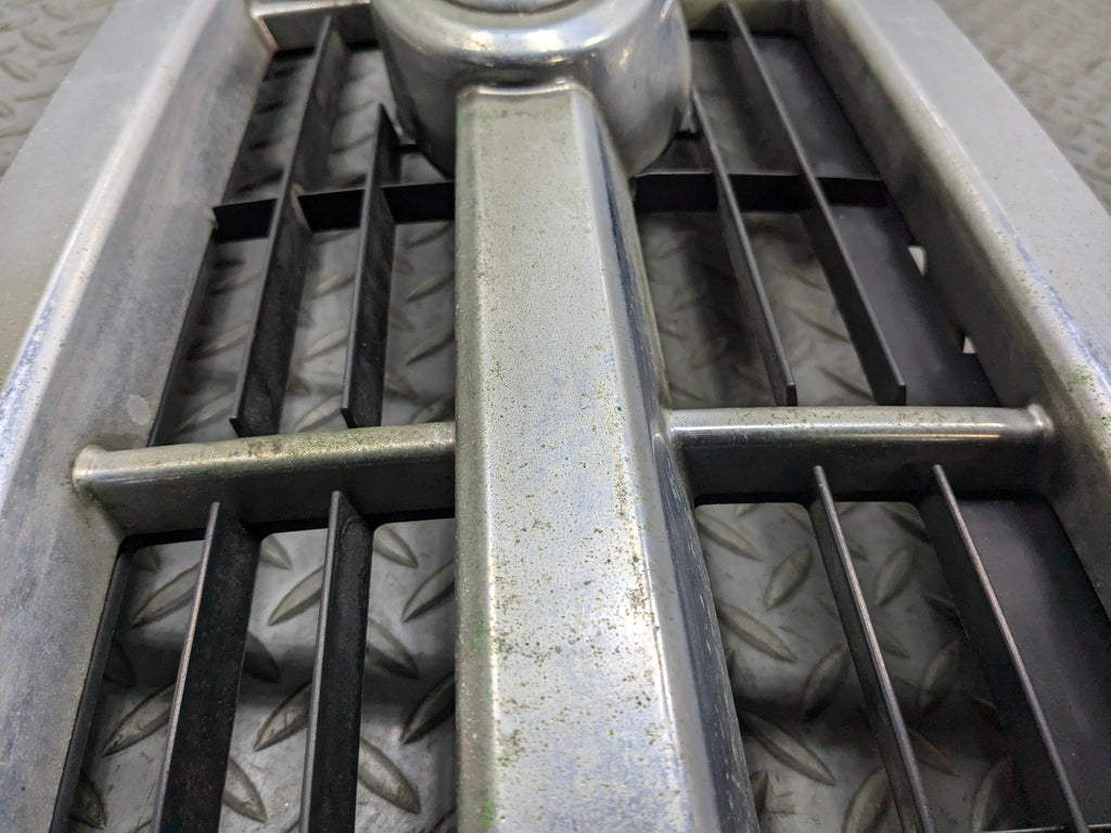 2008 - 2012 FORD ESCAPE OEM GRILLE WITH EMBLEM FRONT CENTER UPPER BUMPER