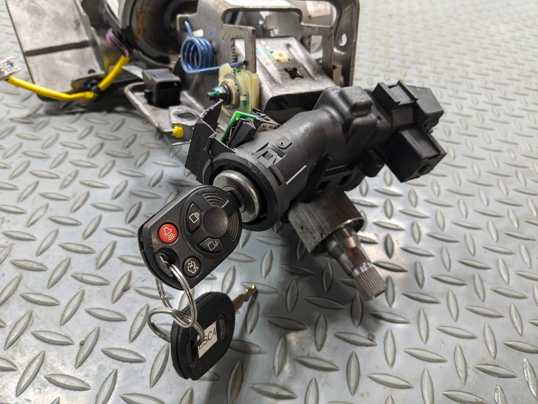 08 - 12 FORD ESCAPE OEM POWER STEERING COLUMN WITH ELECTRIC PUMP ASSIST MOTOR