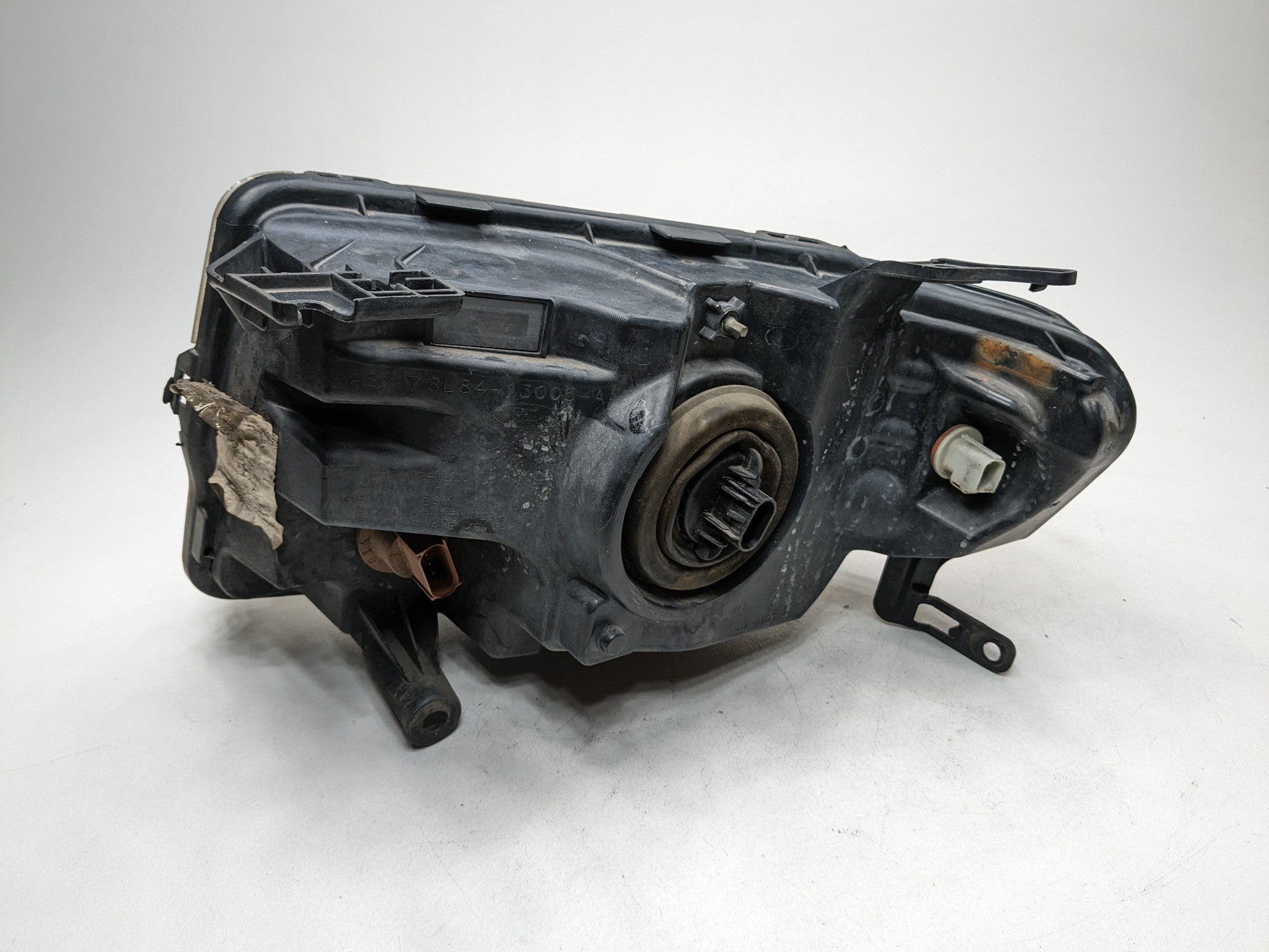2008 - 2012 FORD ESCAPE OEM HEADLIGHT HEADLAMP ASSEMBLY FRONT RIGHT SIDE