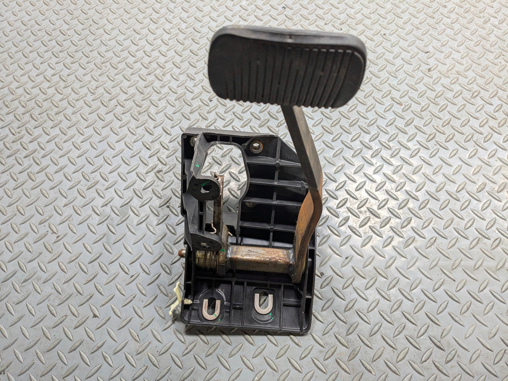 2008 - 2012 FORD ESCAPE OEM FOOT STEP BRAKE PEDAL WITH BRACKET ASSEMBLY