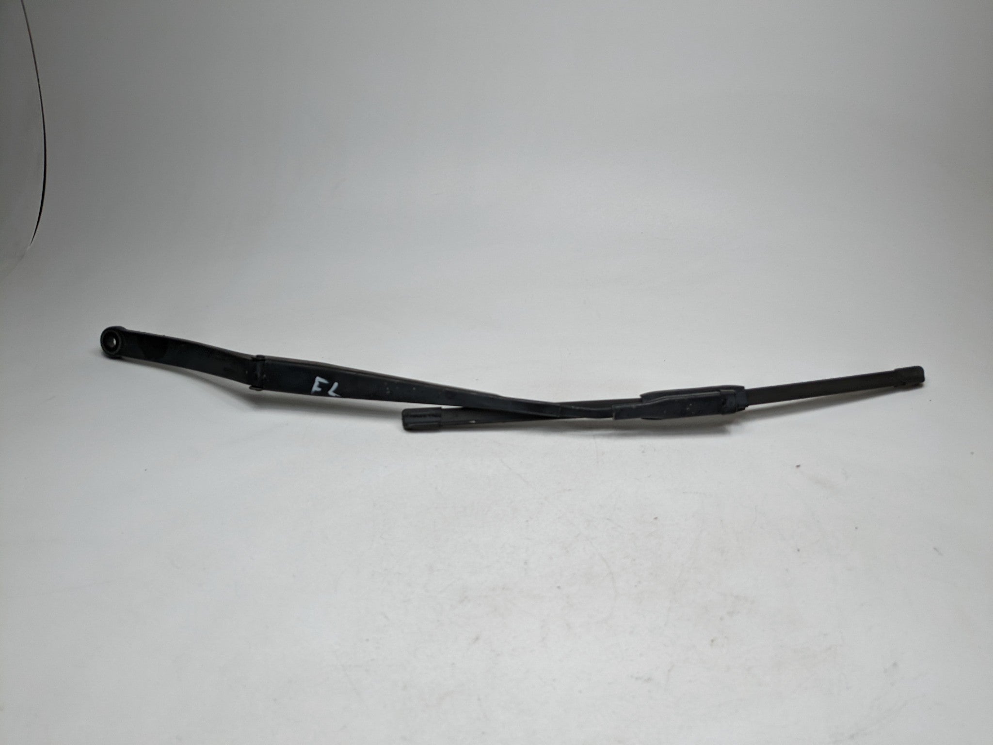 2008 - 2012 FORD ESCAPE OEM WINDSHIELD WIPER ARM WITH BLADE FRONT LEFT SIDE