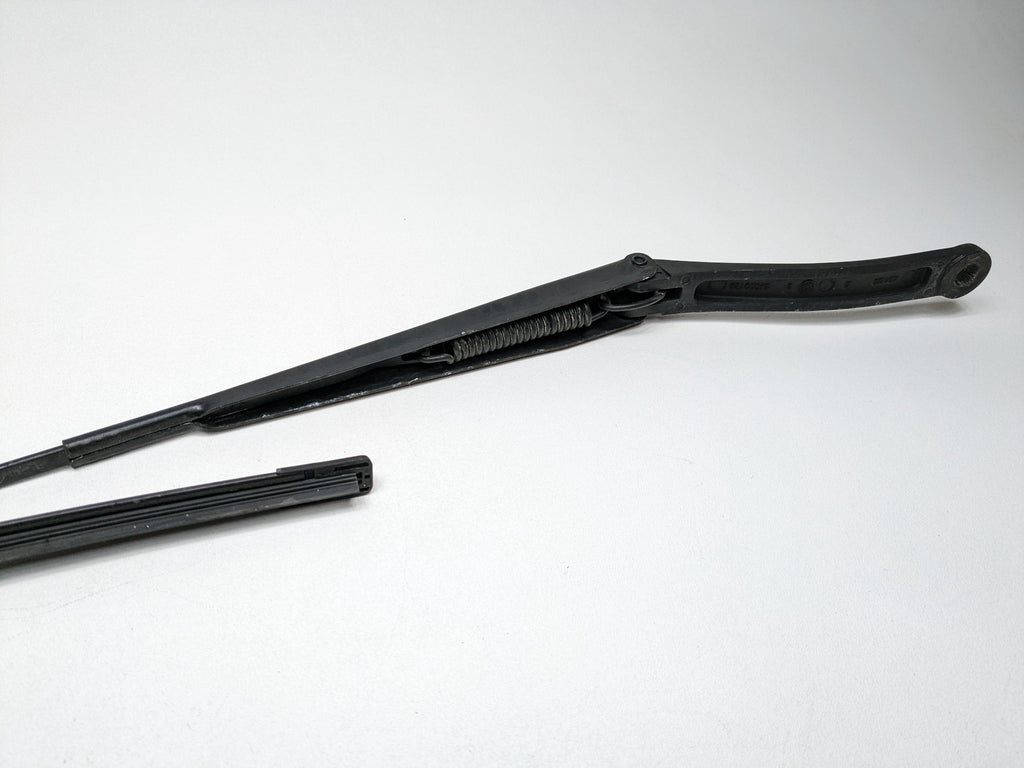 2008 - 2012 FORD ESCAPE OEM WINDSHIELD WIPER ARM WITH BLADE FRONT RIGHT SIDE