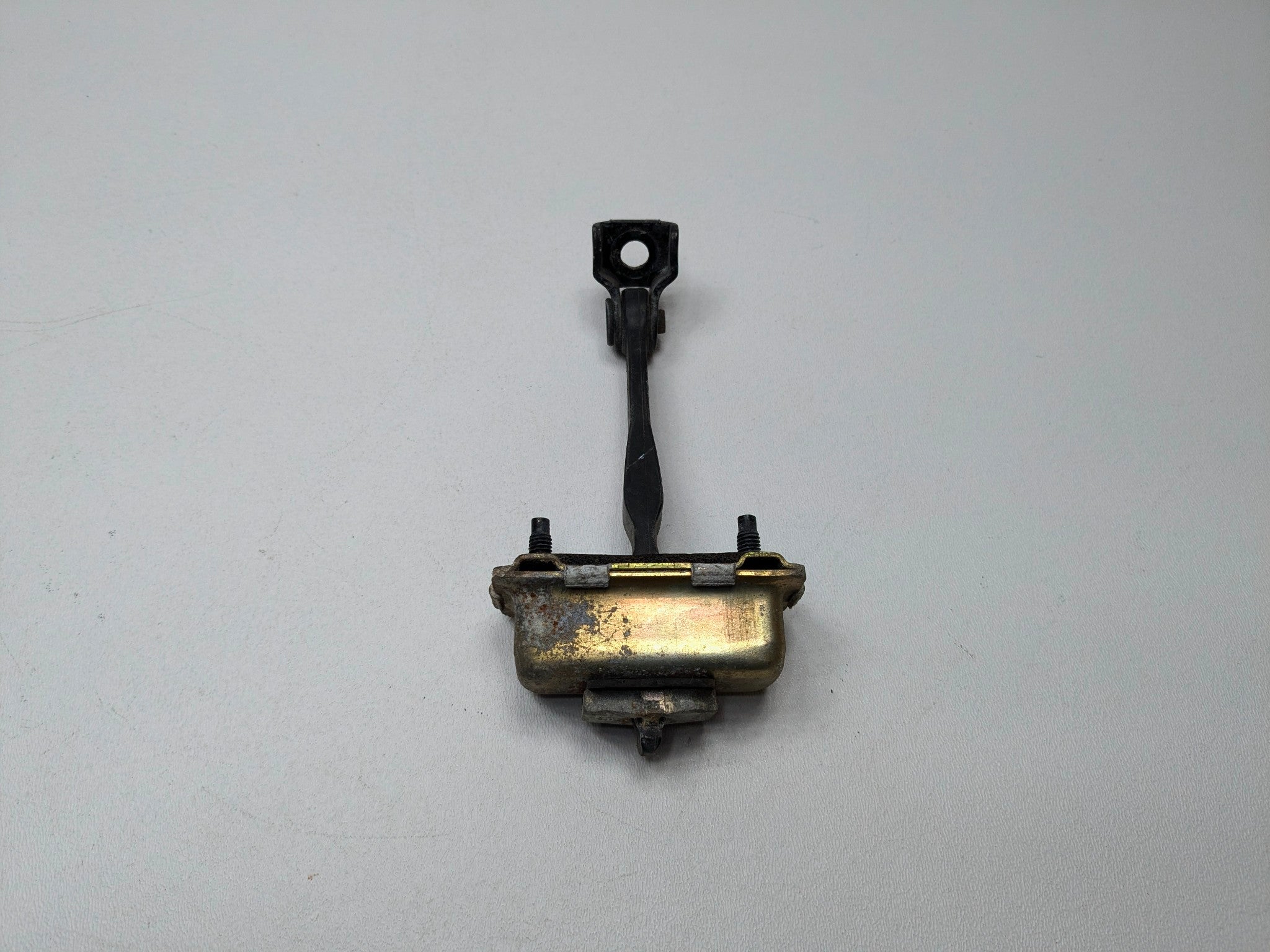 2005 - 2007 CADILLAC CTS OEM DOOR CHECK STRAP STOPPER REAR RIGHT PASSENGER SIDE