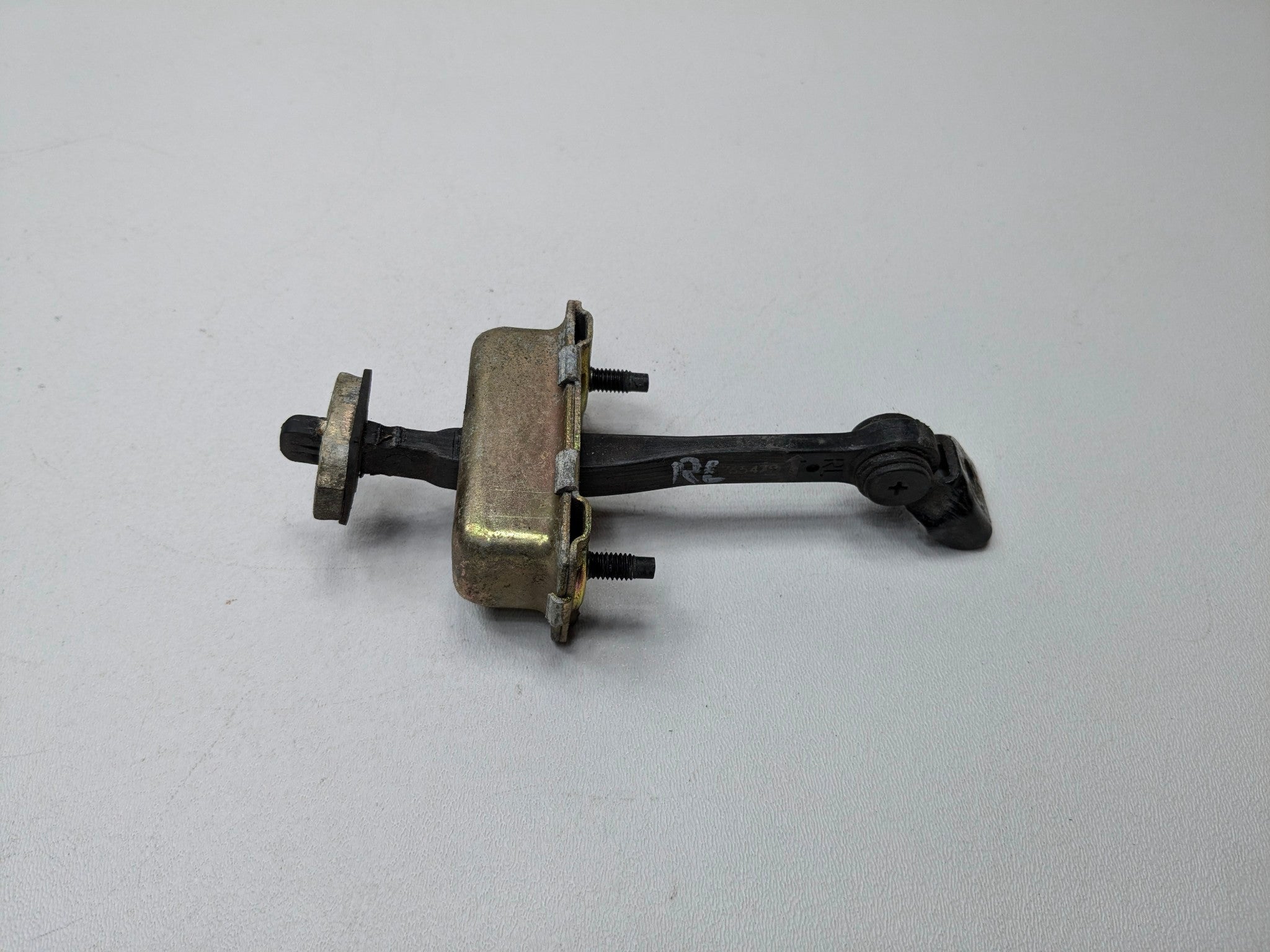 2005 - 2007 CADILLAC CTS OEM DOOR CHECK STRAP STOPPER REAR LEFT DRIVER SIDE