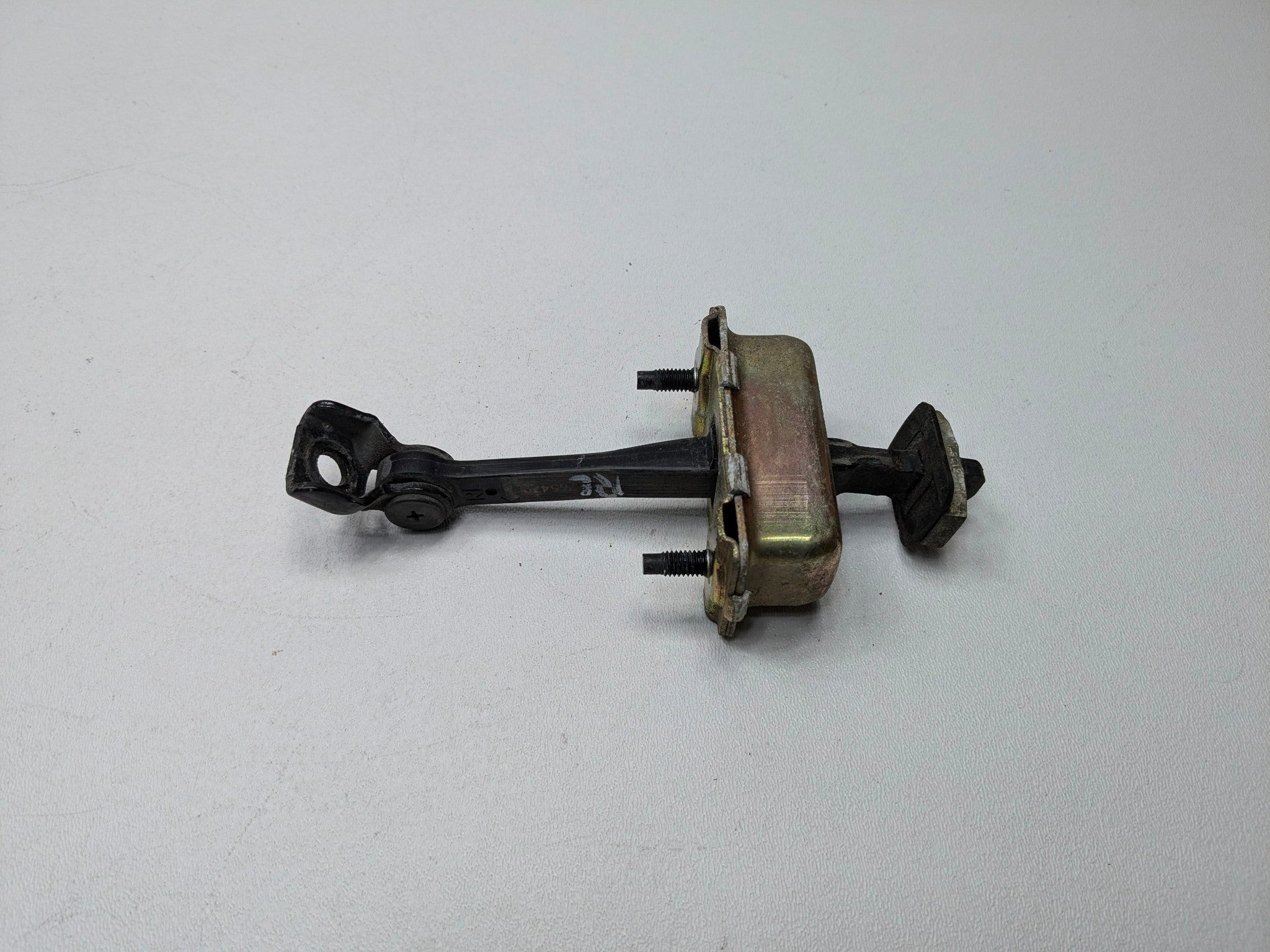 2005 - 2007 CADILLAC CTS OEM DOOR CHECK STRAP STOPPER REAR LEFT DRIVER SIDE