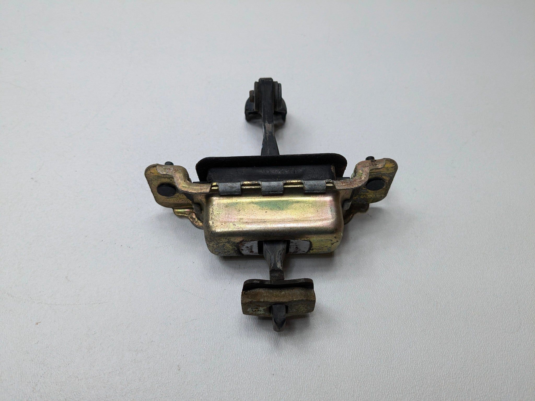 2005 - 2007 CADILLAC CTS OEM DOOR CHECK STRAP STOPPER FRONT RIGHT PASSENGER SIDE