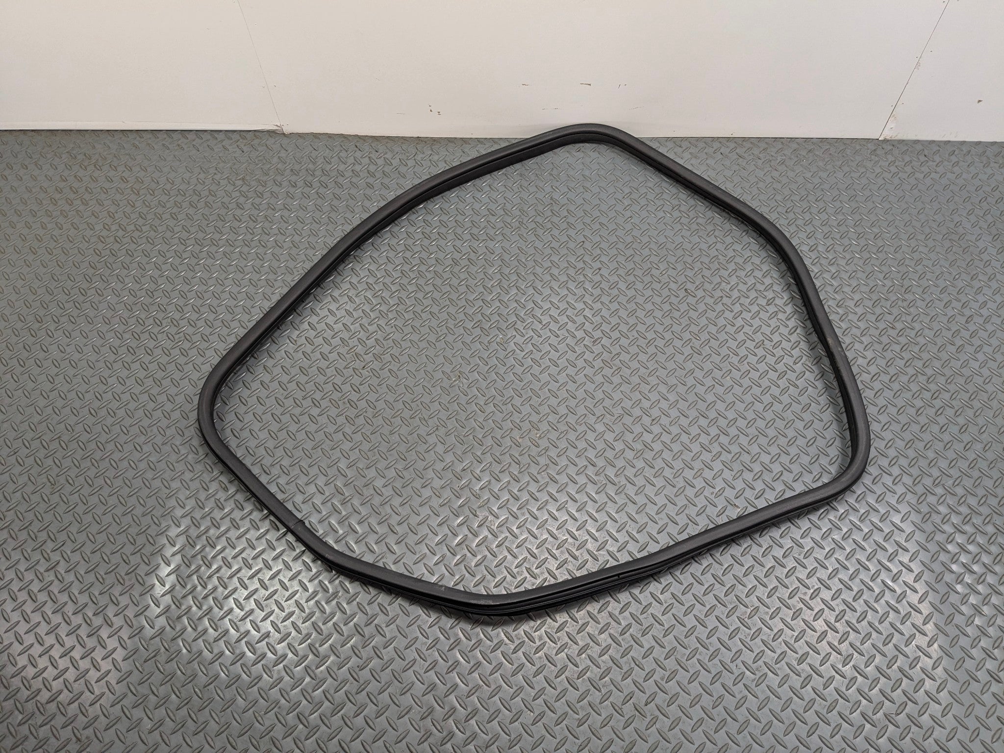 2005 - 2007 CADILLAC CTS OEM DOOR SEAL WEATHER STRIPPING RUBBER REAR LEFT SIDE