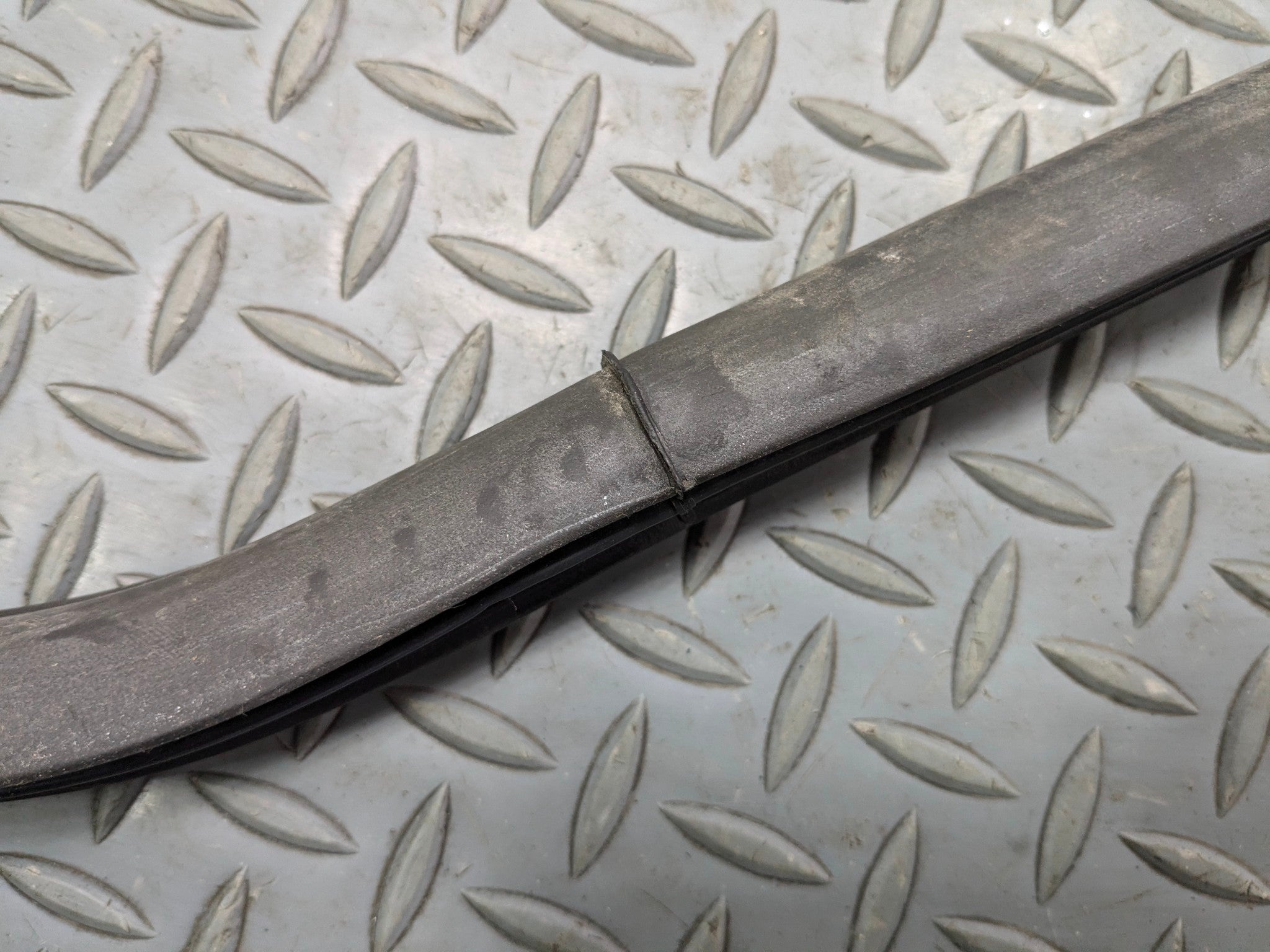2005 - 2007 CADILLAC CTS OEM DOOR SEAL WEATHER STRIPPING RUBBER REAR LEFT SIDE