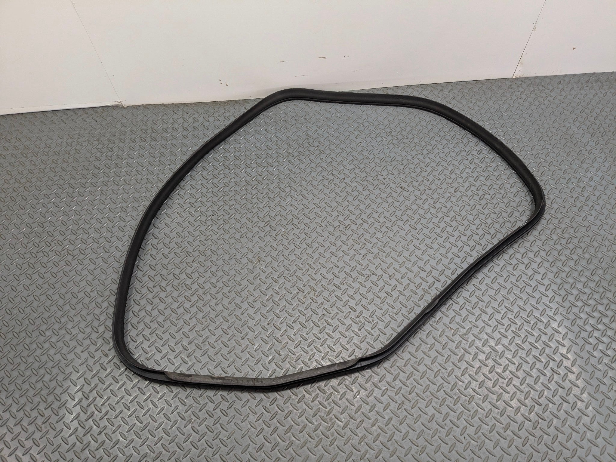 2005 - 2007 CADILLAC CTS OEM DOOR SEAL WEATHER STRIPPING RUBBER REAR RIGHT SIDE
