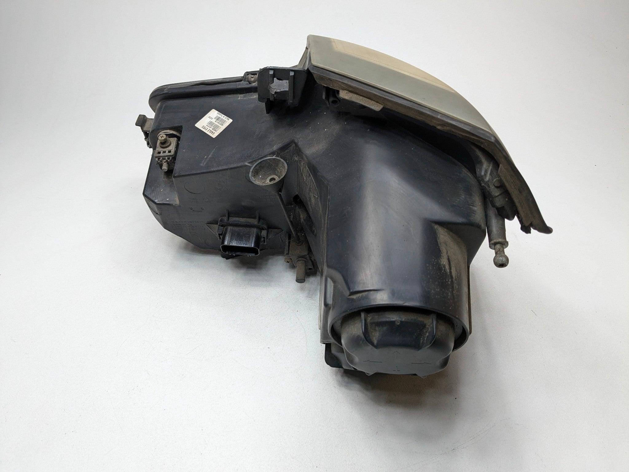 05 - 07 CADILLAC CTS OEM HALOGEN HEADLAMP ASSEMBLY FRONT RIGHT PASSENGER SIDE