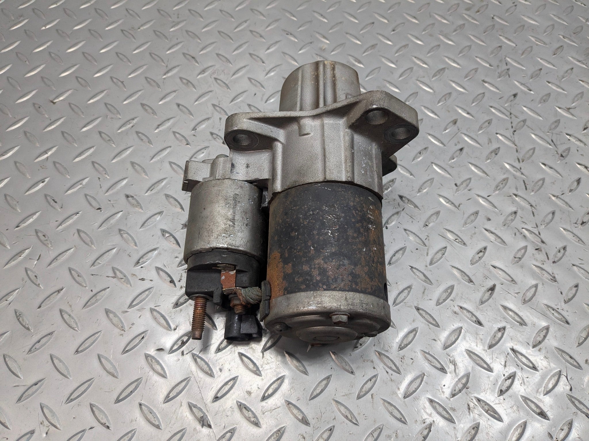 2005 - 2007 CADILLAC CTS OEM ENGINE STARTER MOTOR ASSEMBLY