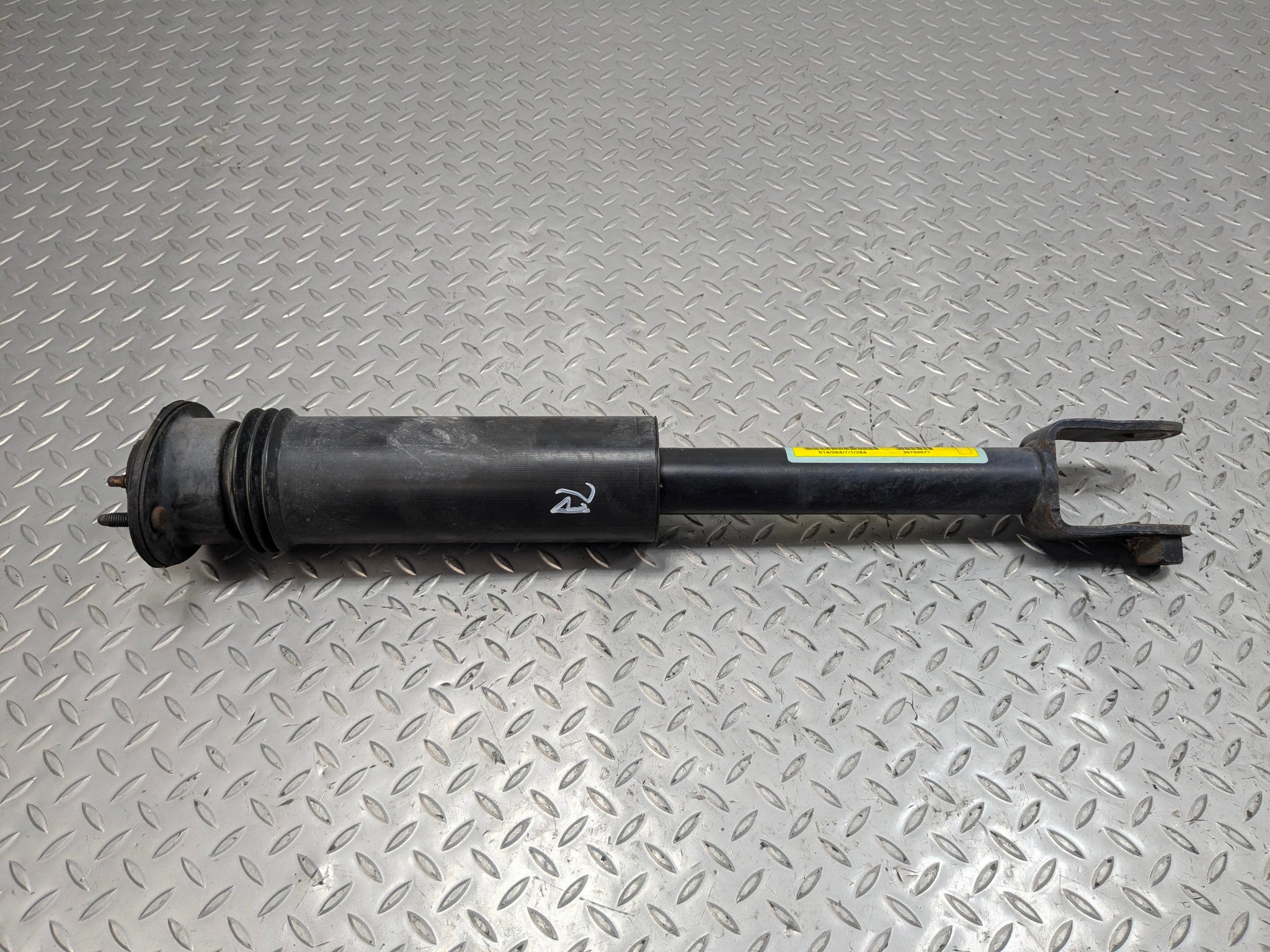2005 - 2007 CADILLAC CTS OEM SHOCK ABSORBER STRUT REAR LEFT DRIVER SIDE
