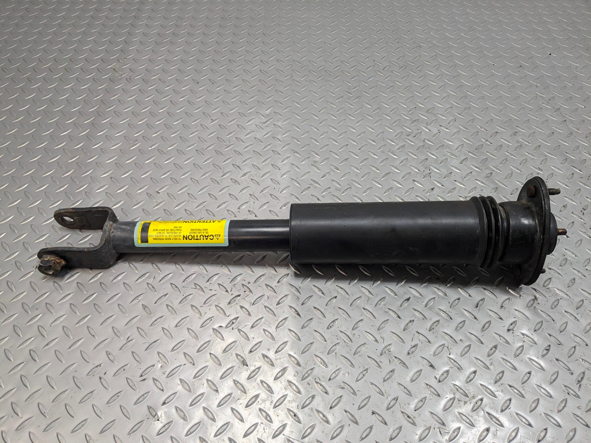 2005 - 2007 CADILLAC CTS OEM SHOCK ABSORBER STRUT REAR LEFT DRIVER SIDE