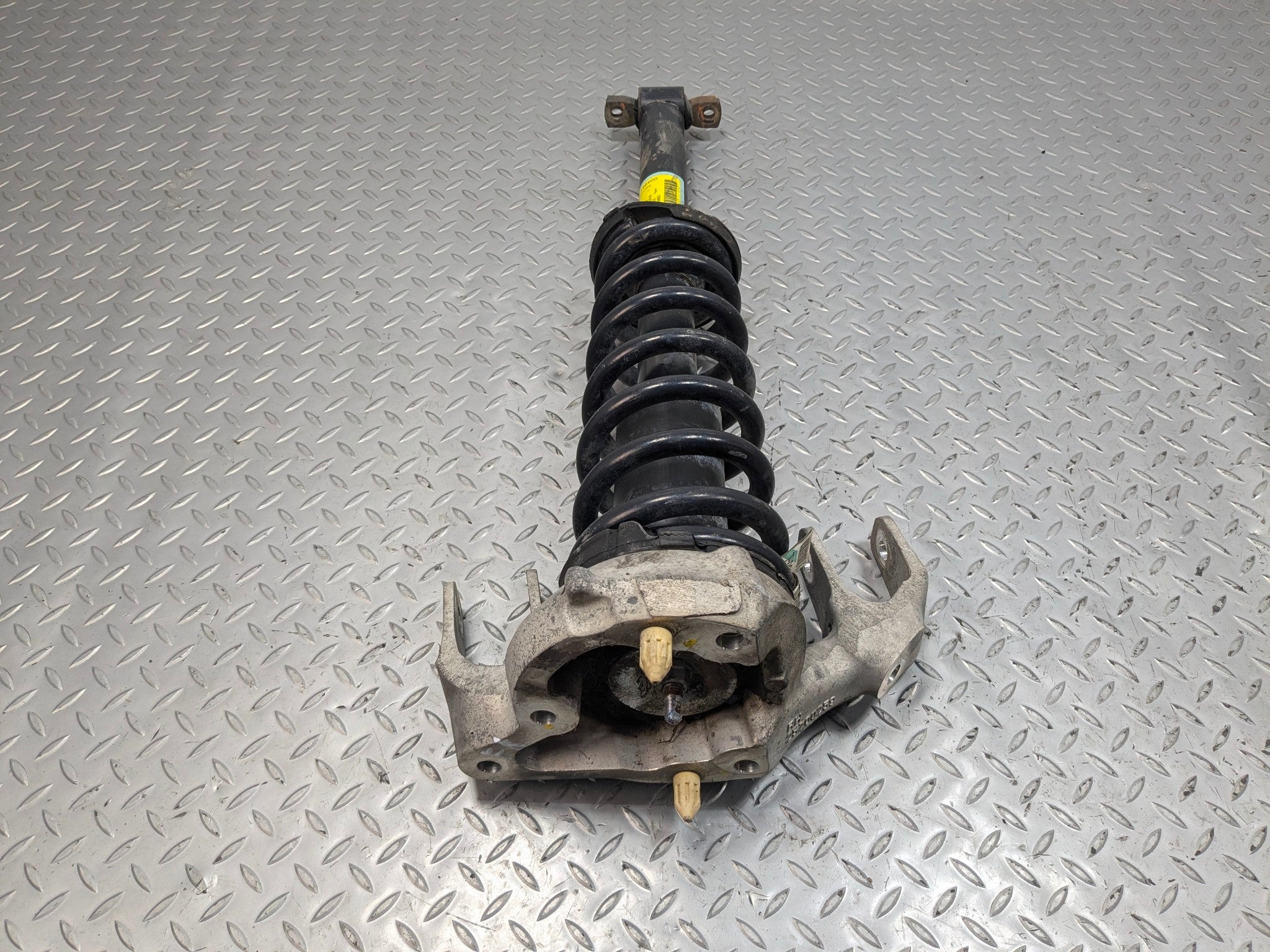2005 - 2007 CADILLAC CTS OEM STRUT SHOCK ABSORBER FRONT RIGHT PASSENGER SIDE