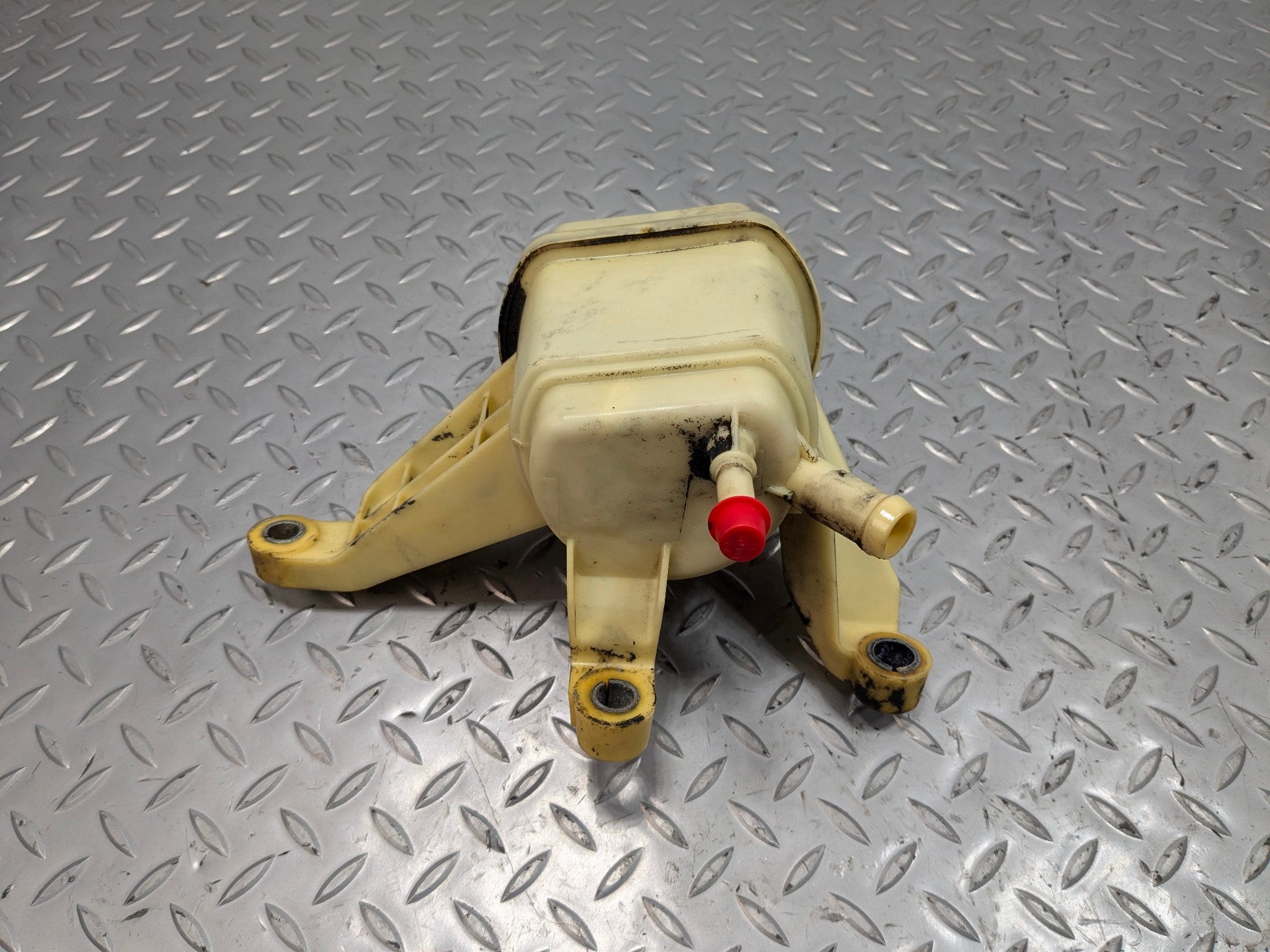 2005 - 2007 CADILLAC CTS OEM POWER STEERING FLUID RESERVOIR BOTTLE TANK