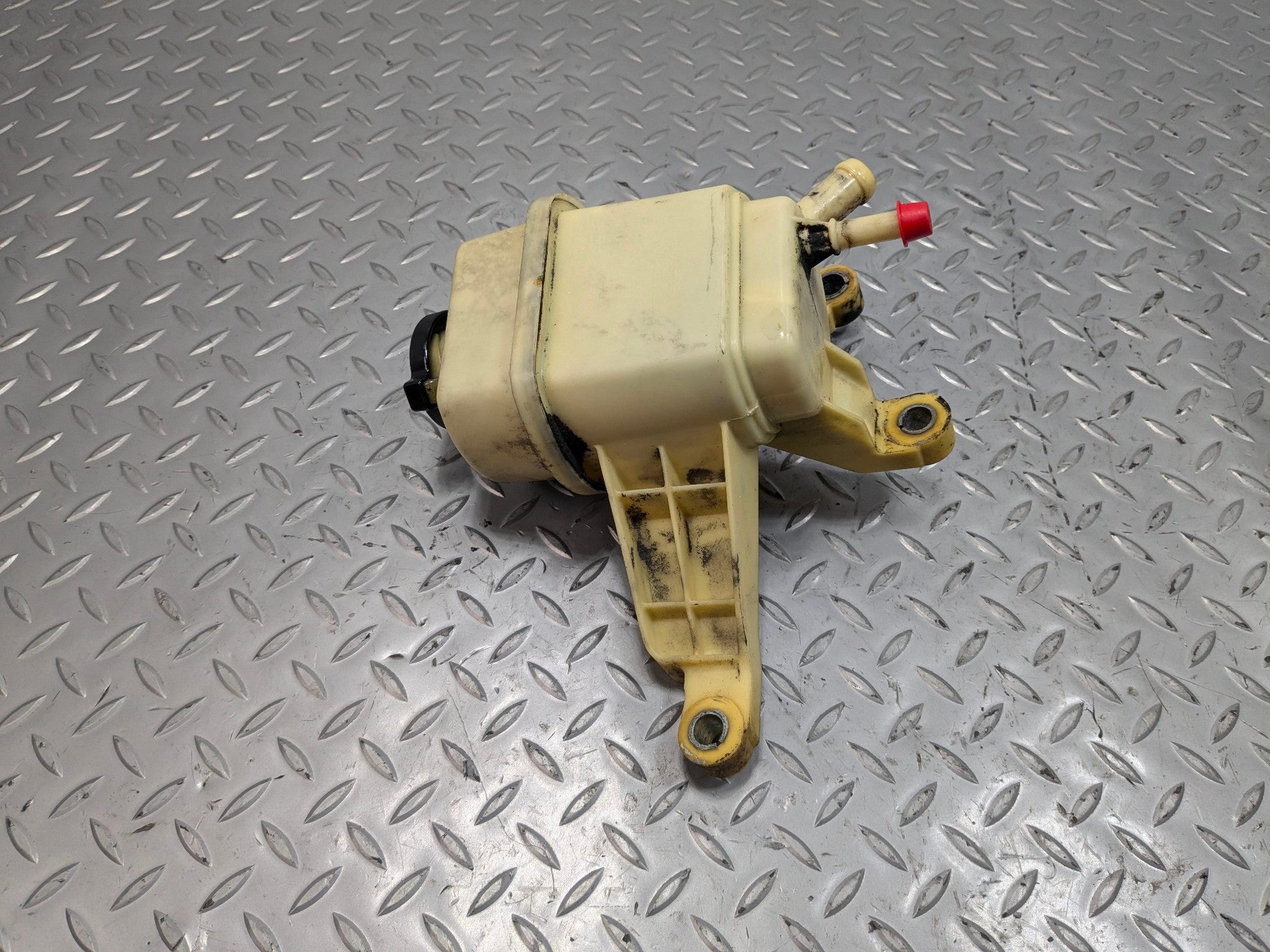 2005 - 2007 CADILLAC CTS OEM POWER STEERING FLUID RESERVOIR BOTTLE TANK