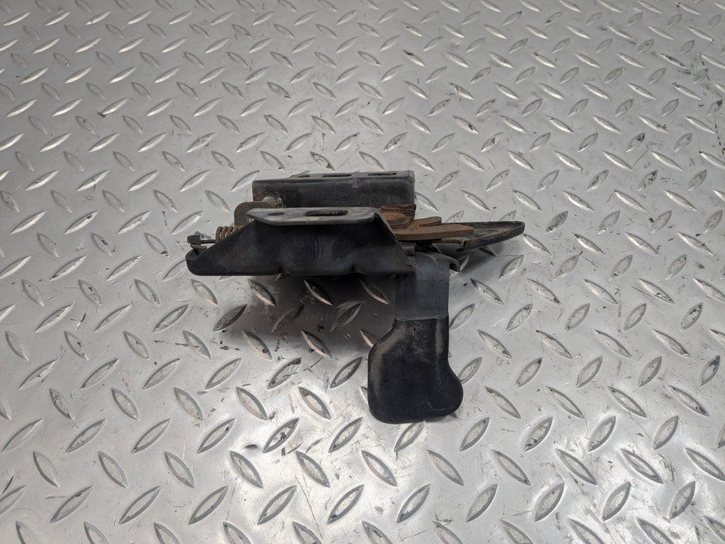 2005 - 2007 CADILLAC CTS OEM HOOD LATCH LOCK RELEASE ACTUATOR ASSEMBLY FRONT
