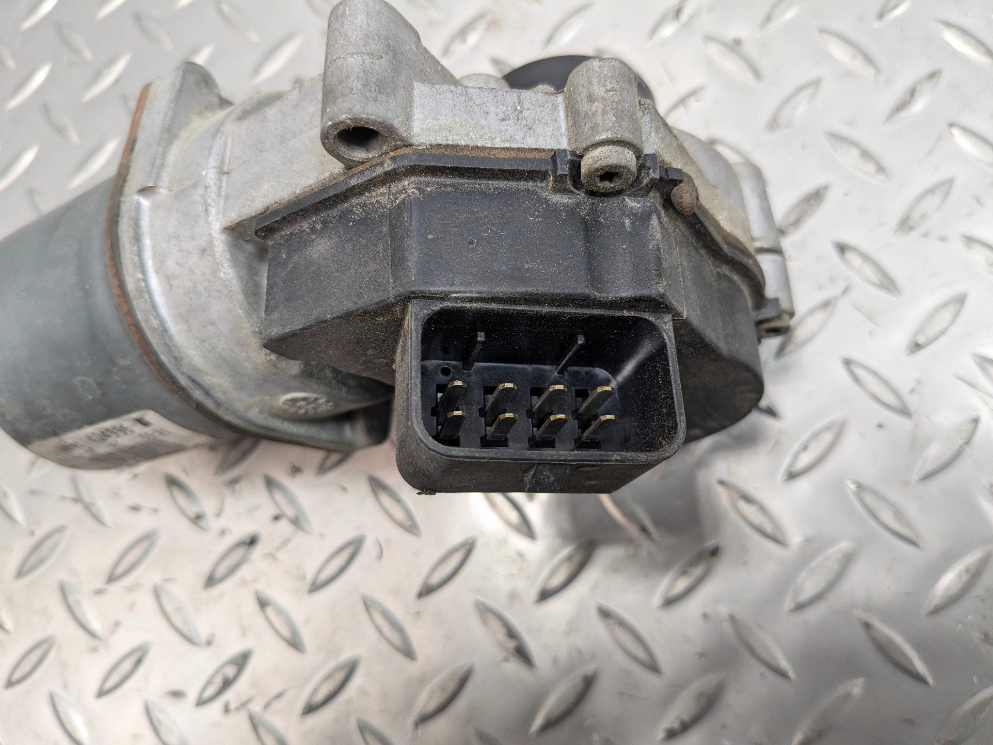 2005 - 2007 CADILLAC CTS OEM FRONT WIPER MOTOR WINDSHIELD WASHER