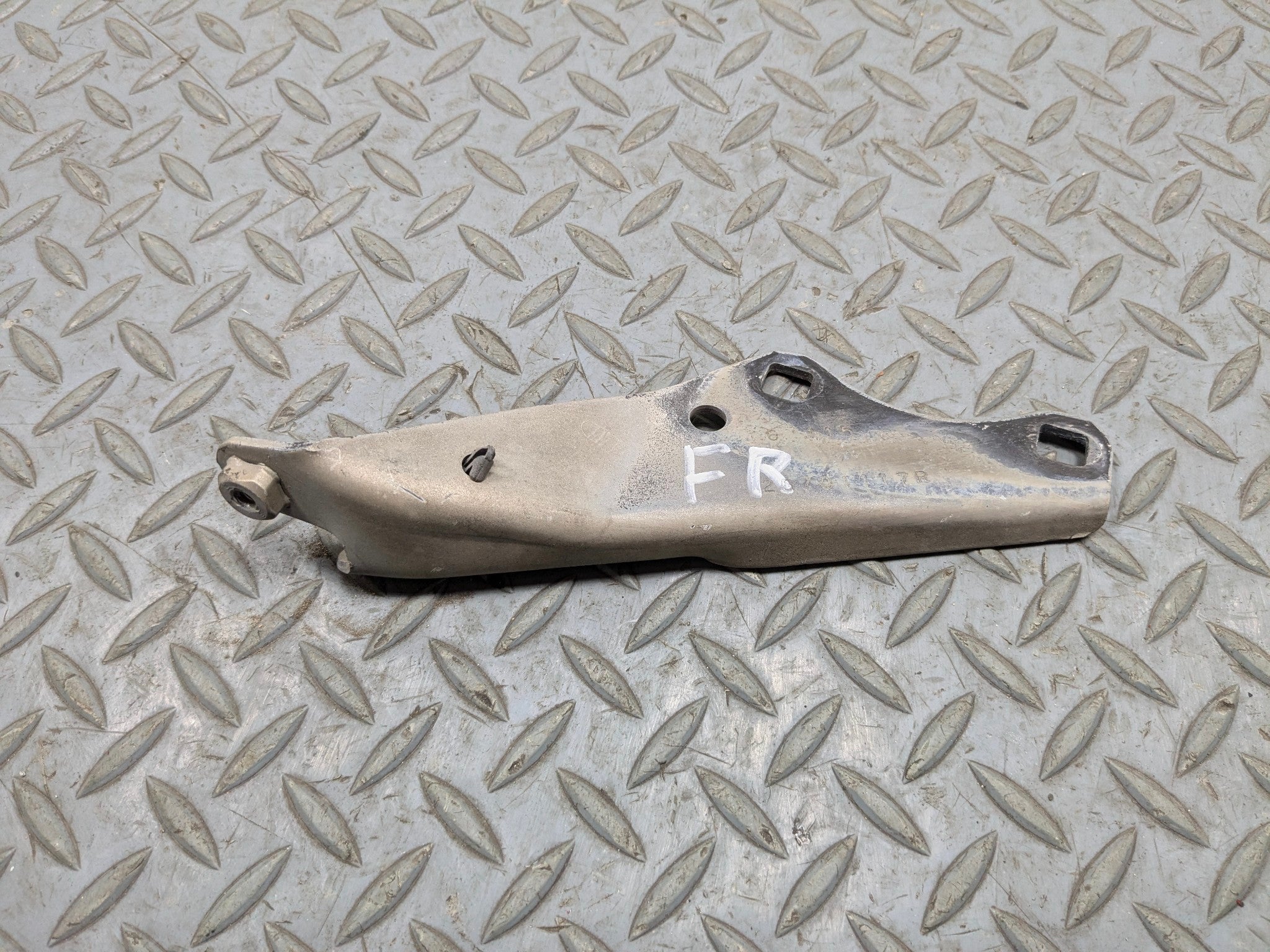 2005 - 2007 CADILLAC CTS OEM HOOD HINGE FRONT RIGHT PASSENGER SIDE
