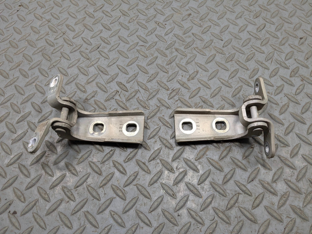 2005 - 2007 CADILLAC CTS OEM UPPER AND LOWER DOOR HINGE SET FRONT RIGHT SIDE