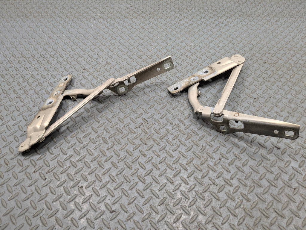 2005 - 2007 CADILLAC CTS OEM TAILGATE LIFTGATE HINGE SET LEFT AND RIGHT