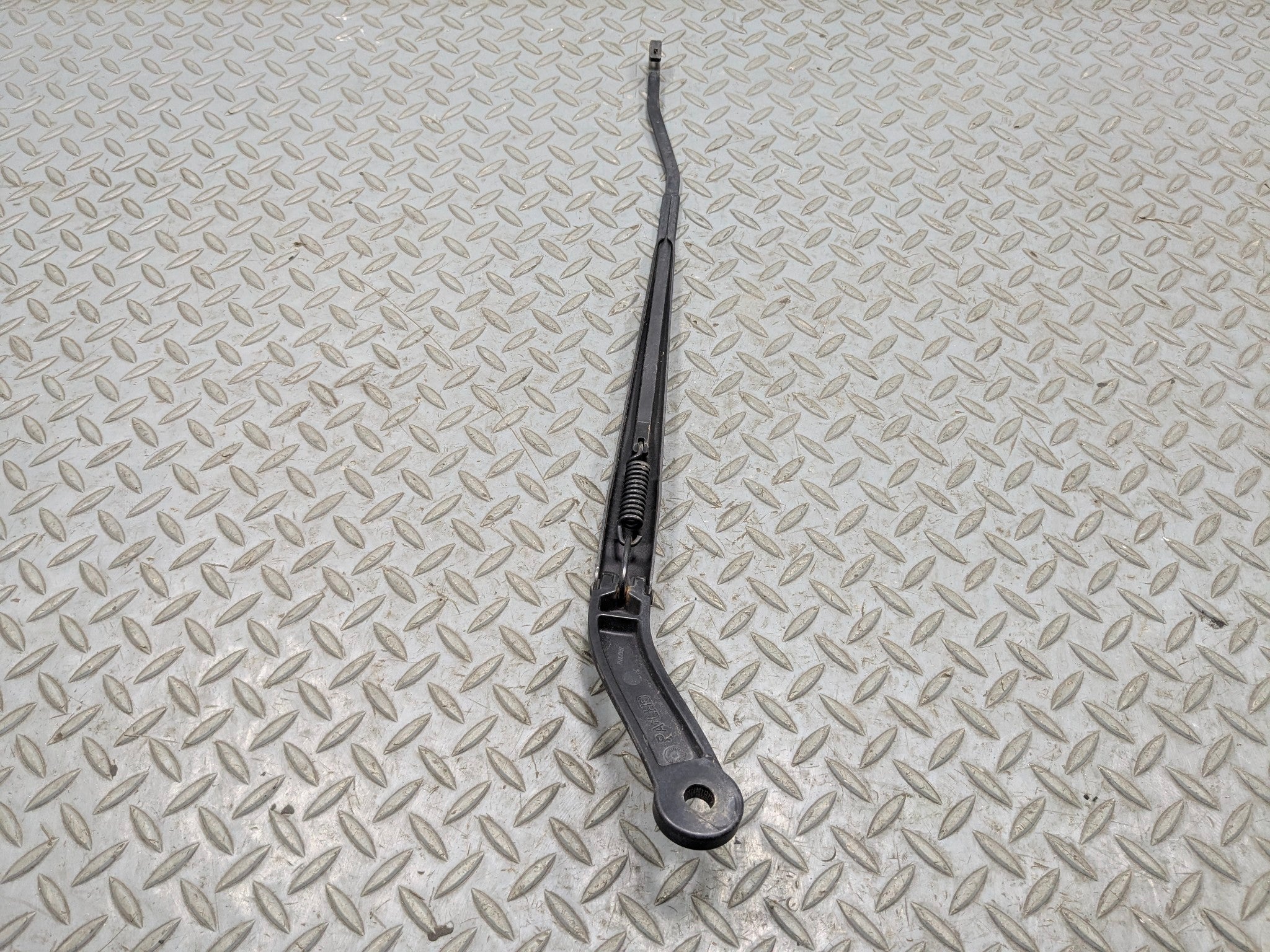 2005 - 2007 CADILLAC CTS OEM WINDSHIELD WIPER ARM FRONT RIGHT PASSENGER SIDE