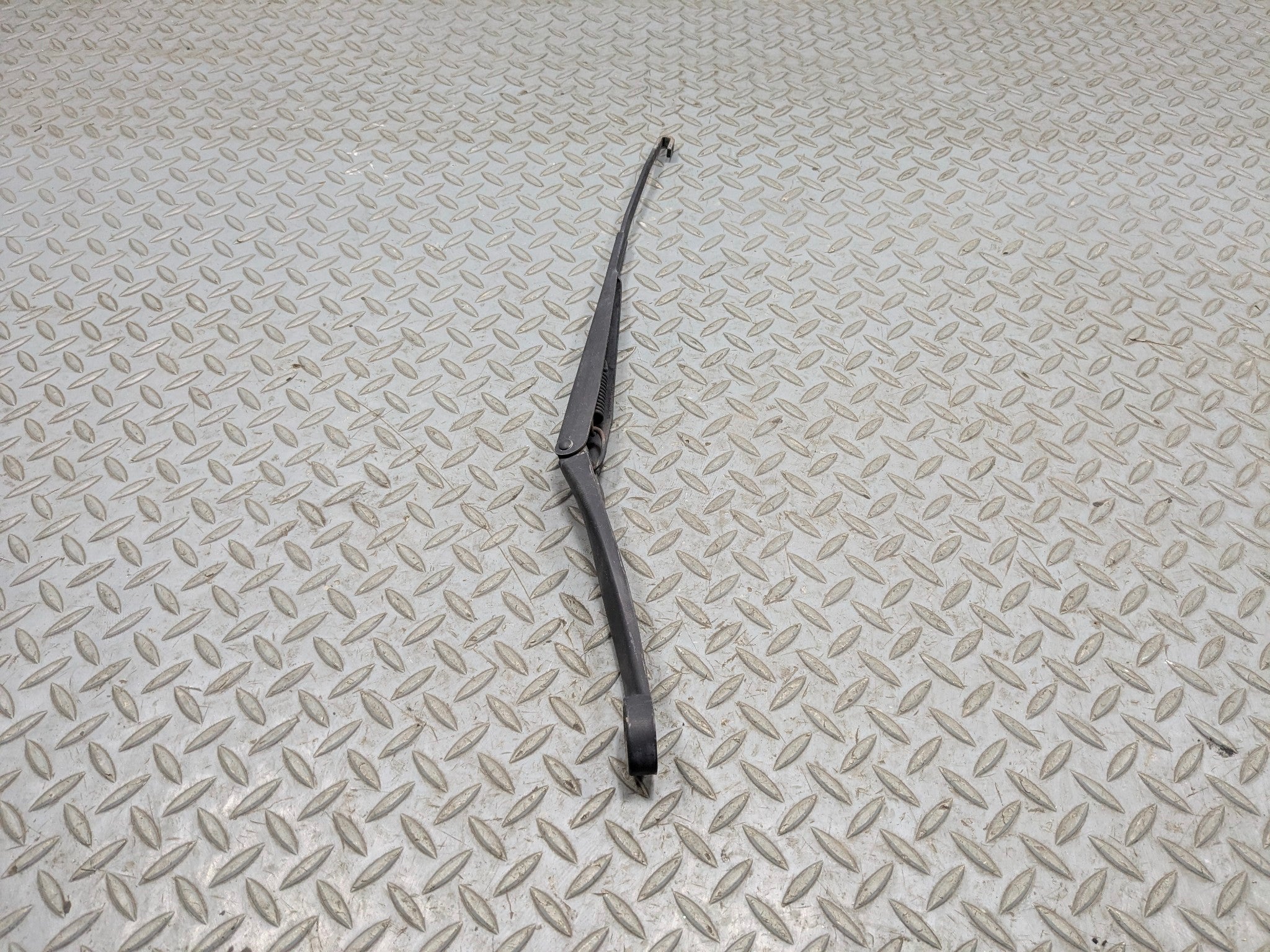 2005 - 2007 CADILLAC CTS OEM WINDSHIELD WIPER ARM FRONT LEFT DRIVER SIDE