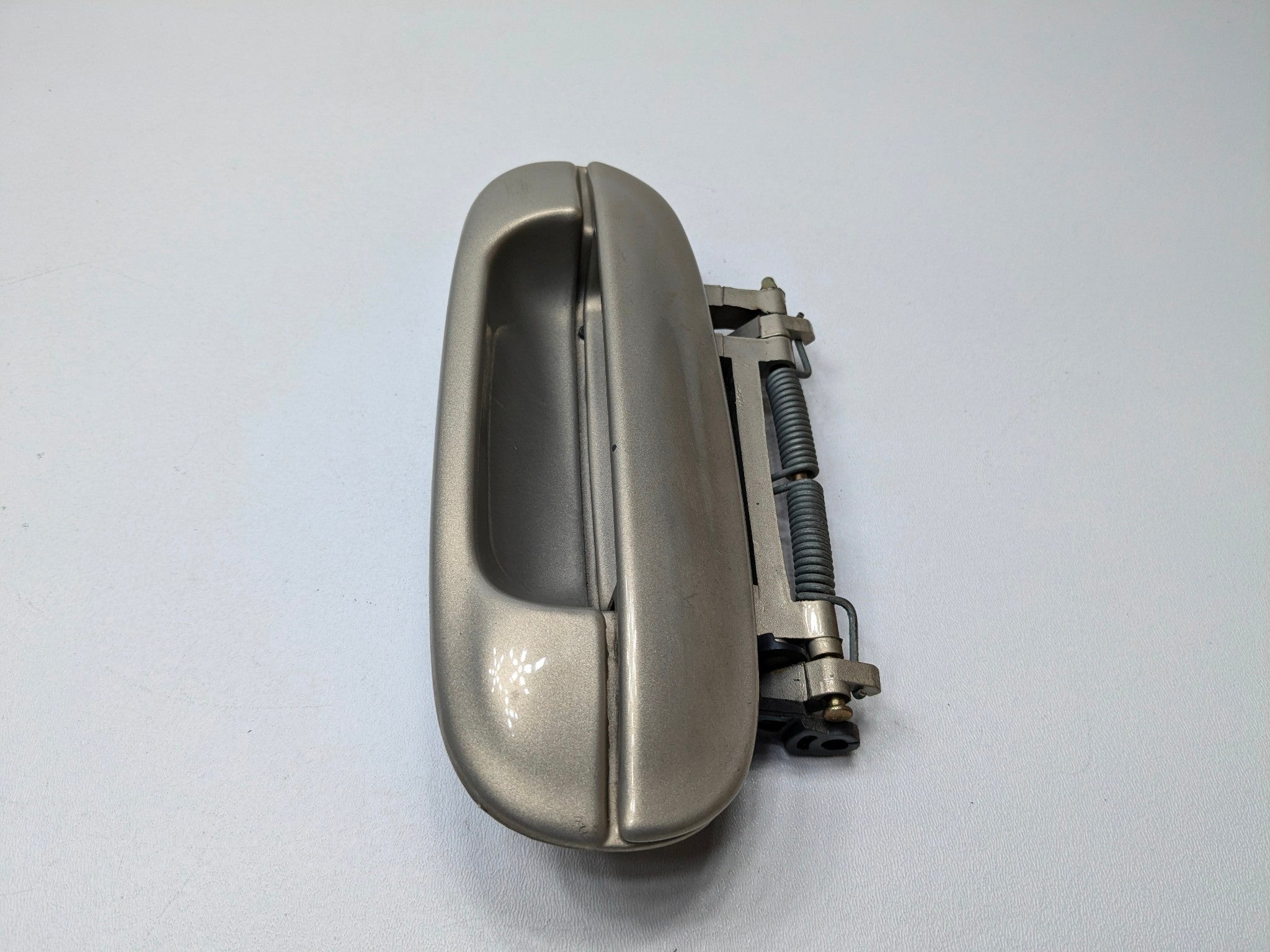 2005 - 2007 CADILLAC CTS OEM EXTERIOR DOOR HANDLE REAR LEFT SIDE RADIANT BRONZE