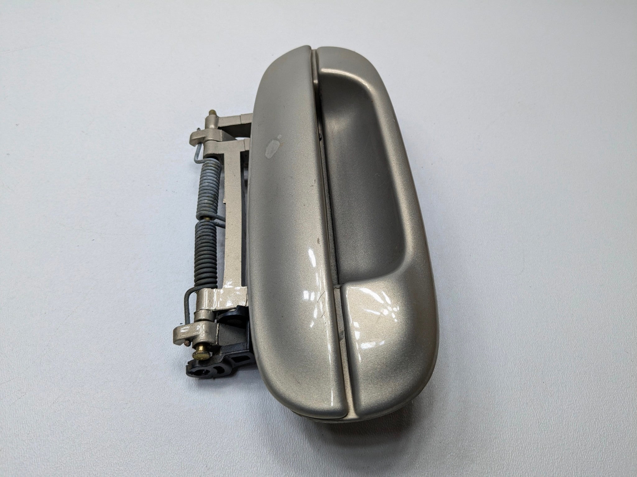 2005 - 2007 CADILLAC CTS OEM EXTERIOR DOOR HANDLE REAR RIGHT SIDE RADIANT BRONZE