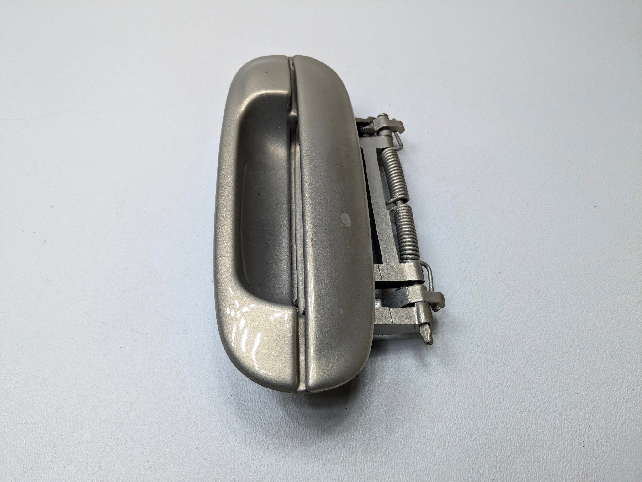 05 - 07 CADILLAC CTS OEM EXTERIOR DOOR HANDLE FRONT RIGHT SIDE RADIANT BRONZE