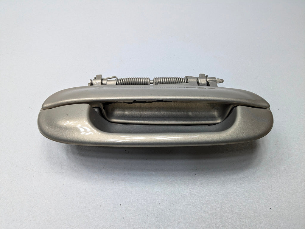 05 - 07 CADILLAC CTS OEM EXTERIOR DOOR HANDLE FRONT RIGHT SIDE RADIANT BRONZE