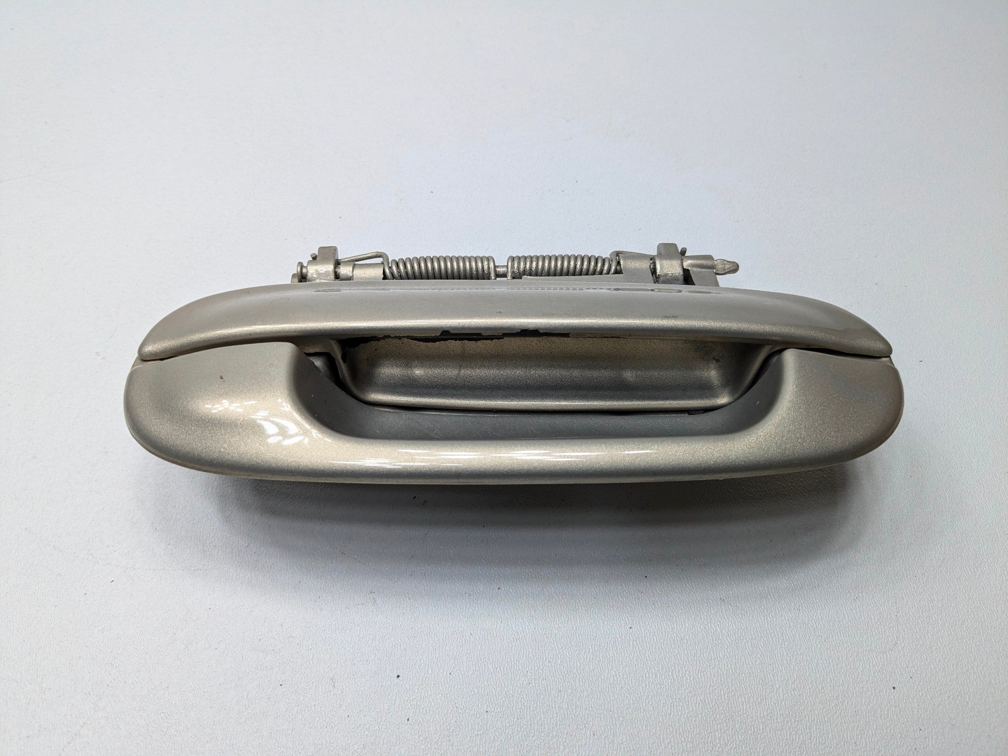 05 - 07 CADILLAC CTS OEM EXTERIOR DOOR HANDLE FRONT RIGHT SIDE RADIANT BRONZE