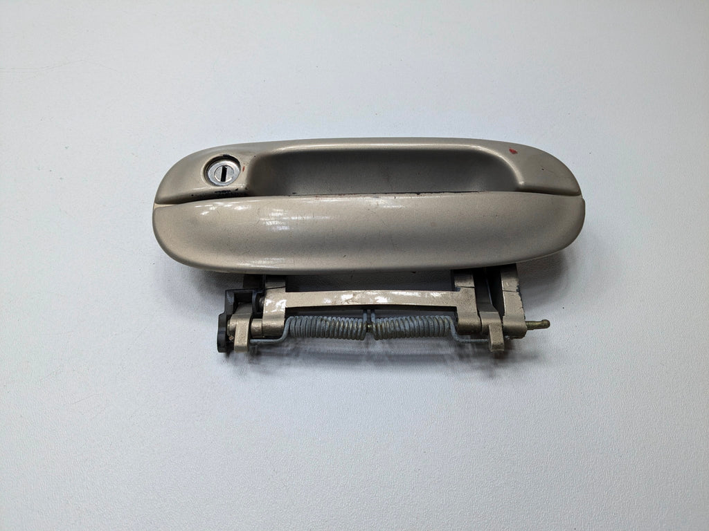 2005 - 2007 CADILLAC CTS OEM EXTERIOR DOOR HANDLE FRONT LEFT SIDE RADIANT BRONZE