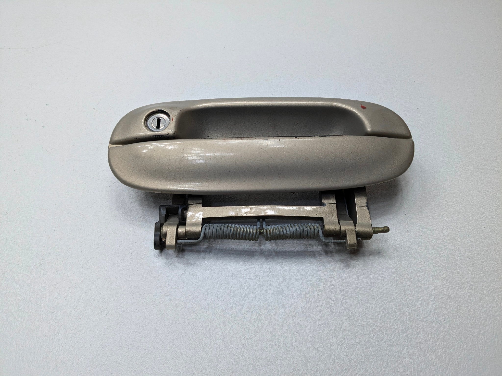 2005 - 2007 CADILLAC CTS OEM EXTERIOR DOOR HANDLE FRONT LEFT SIDE RADIANT BRONZE