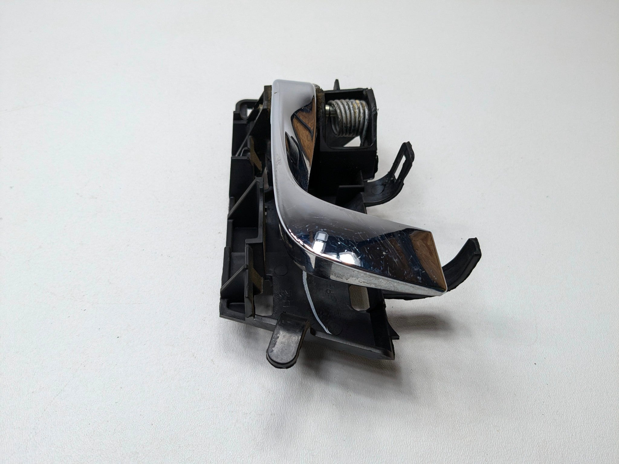2005 - 2007 CADILLAC CTS OEM INTERIOR DOOR HANDLE FRONT LEFT DRIVER SIDE