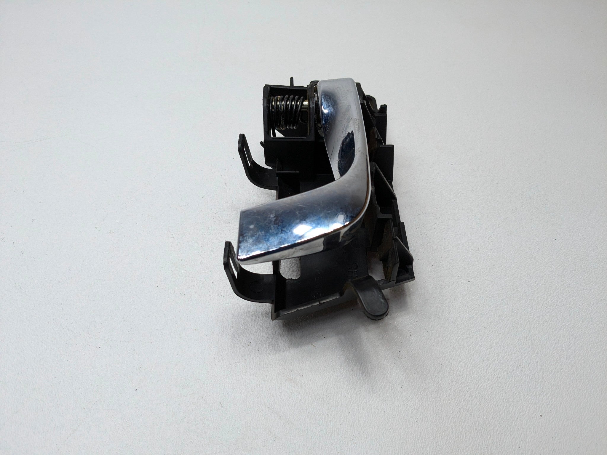 2005 - 2007 CADILLAC CTS OEM INTERIOR DOOR HANDLE FRONT RIGHT PASSENGER SIDE