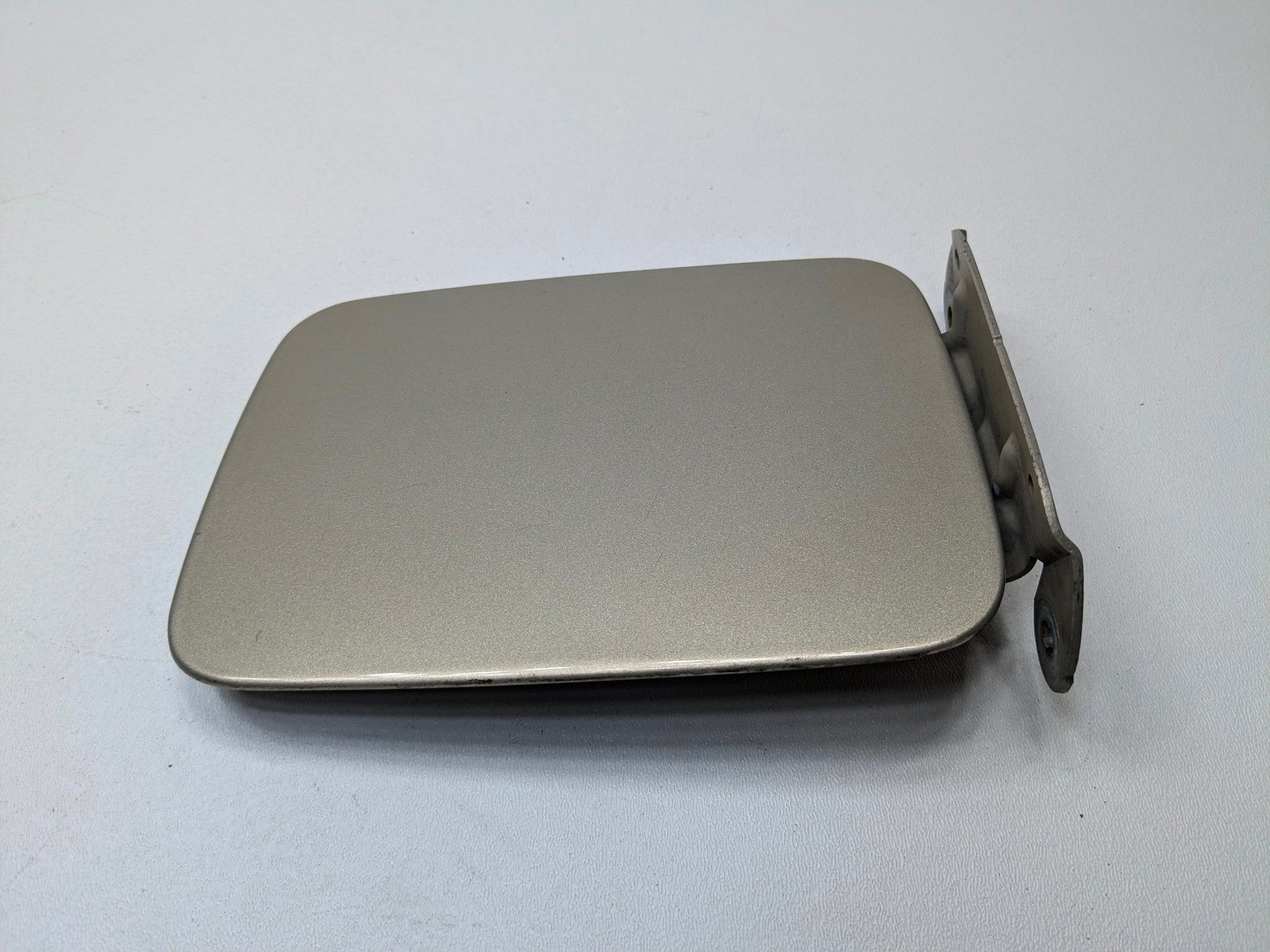 2005 - 2007 CADILLAC CTS OEM GAS FUEL FILLER TANK DOOR LID COVER