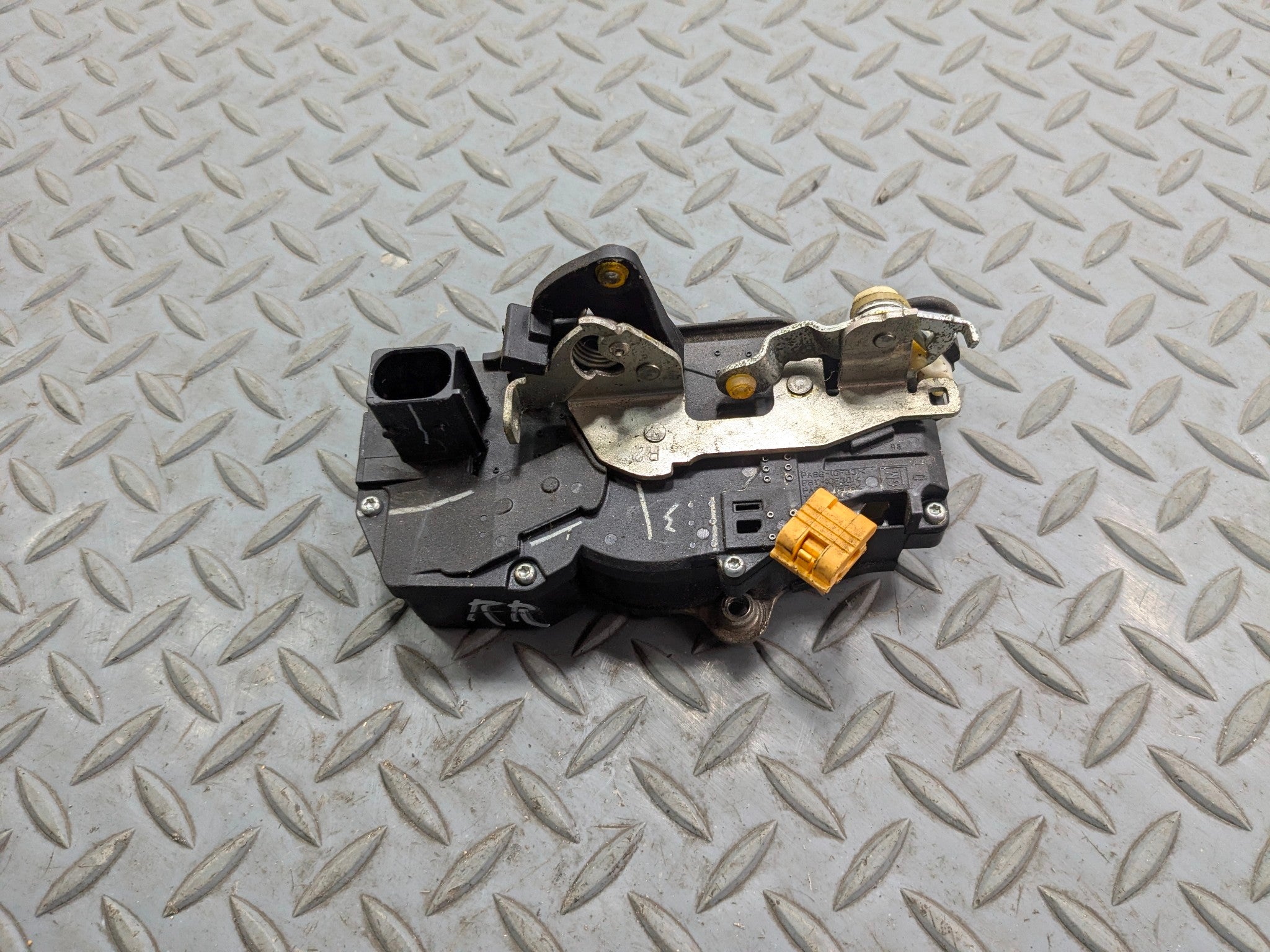2005 - 2007 CADILLAC CTS OEM DOOR LATCH LOCK ACTUATOR REAR RIGHT PASSENGER SIDE