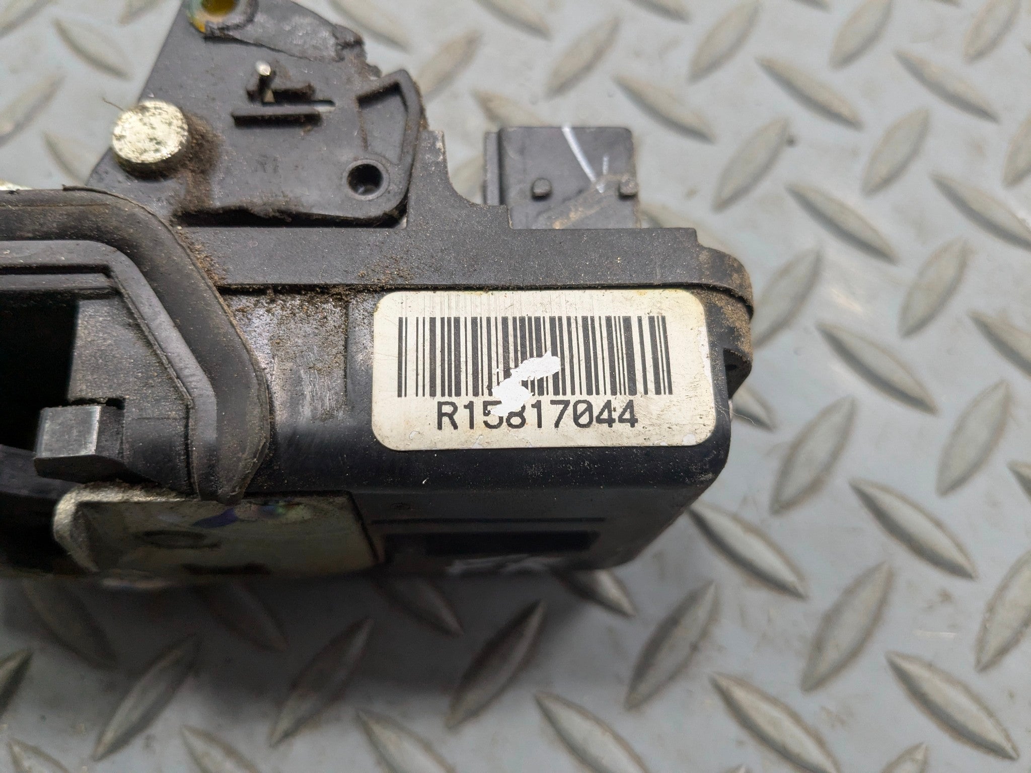 2005 - 2007 CADILLAC CTS OEM DOOR LATCH LOCK ACTUATOR FRONT RIGHT PASSENGER SIDE