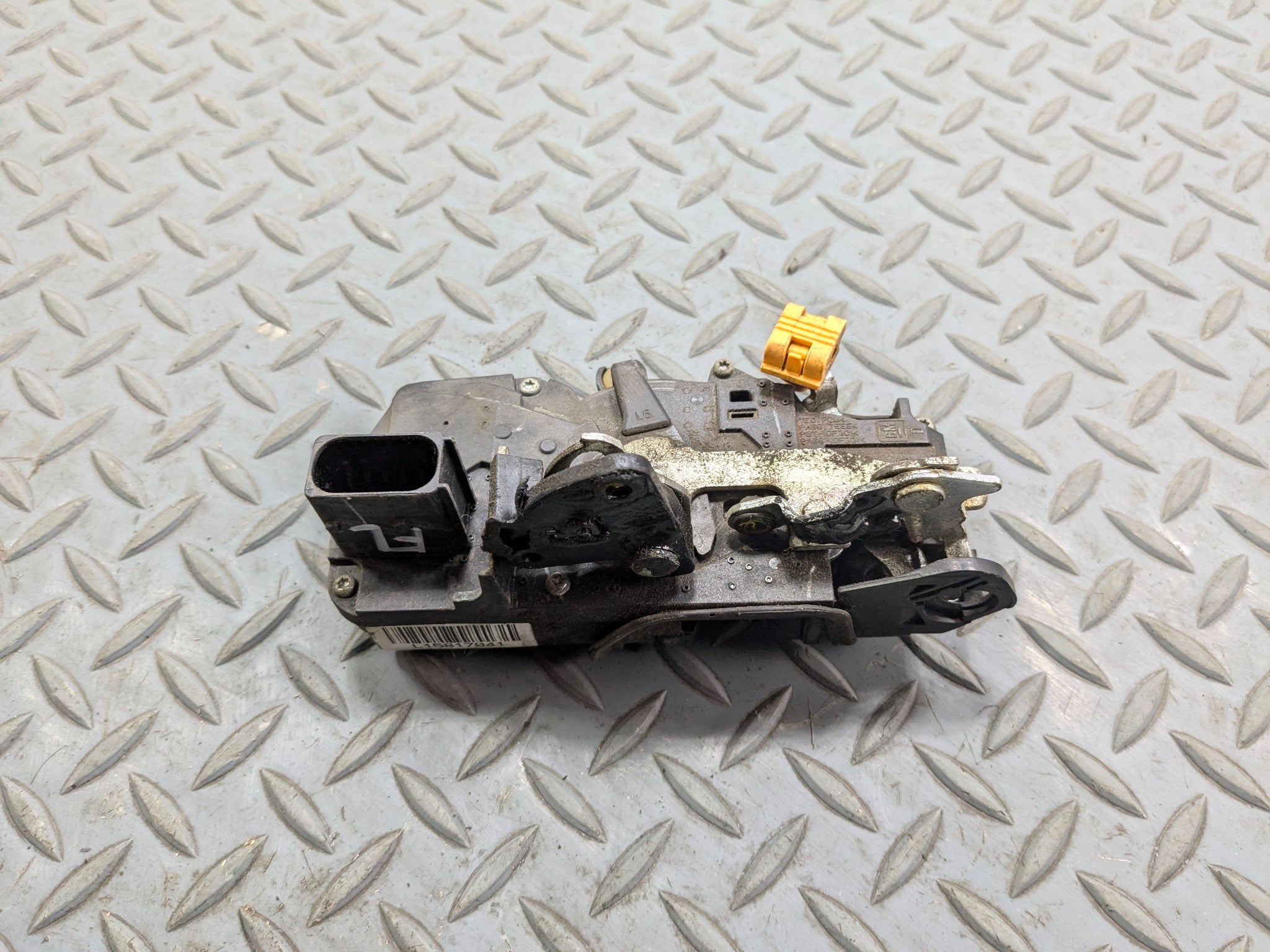 2005 - 2007 CADILLAC CTS OEM DOOR LATCH LOCK ACTUATOR FRONT LEFT DRIVER SIDE