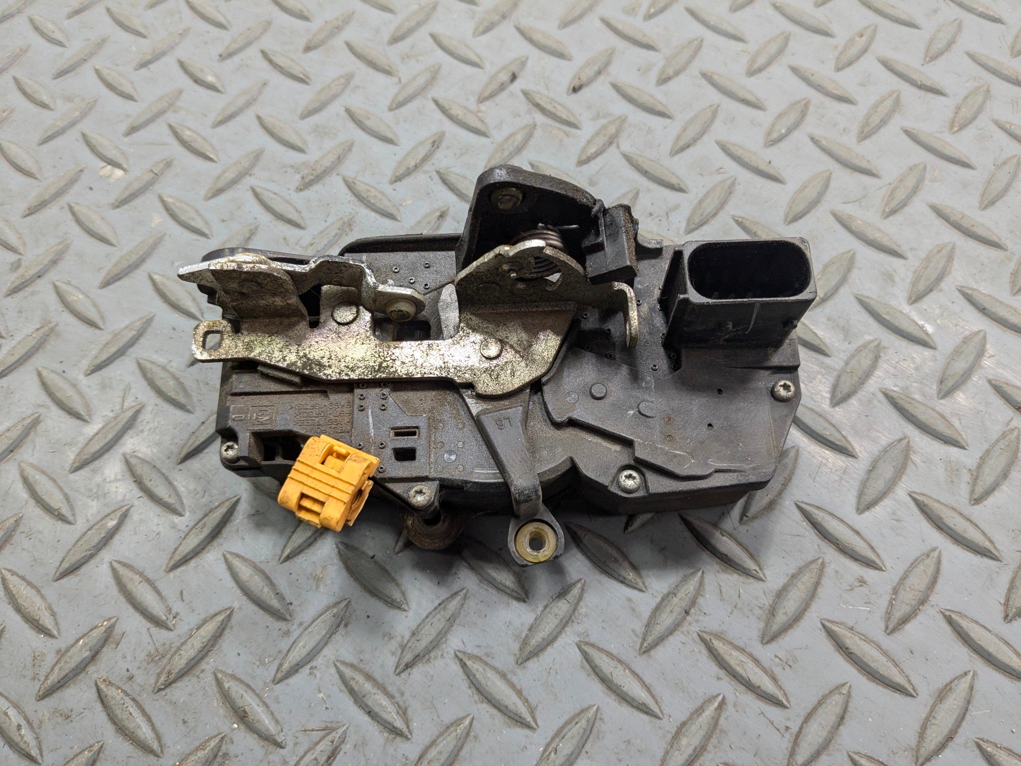 2005 - 2007 CADILLAC CTS OEM DOOR LATCH LOCK ACTUATOR FRONT LEFT DRIVER SIDE