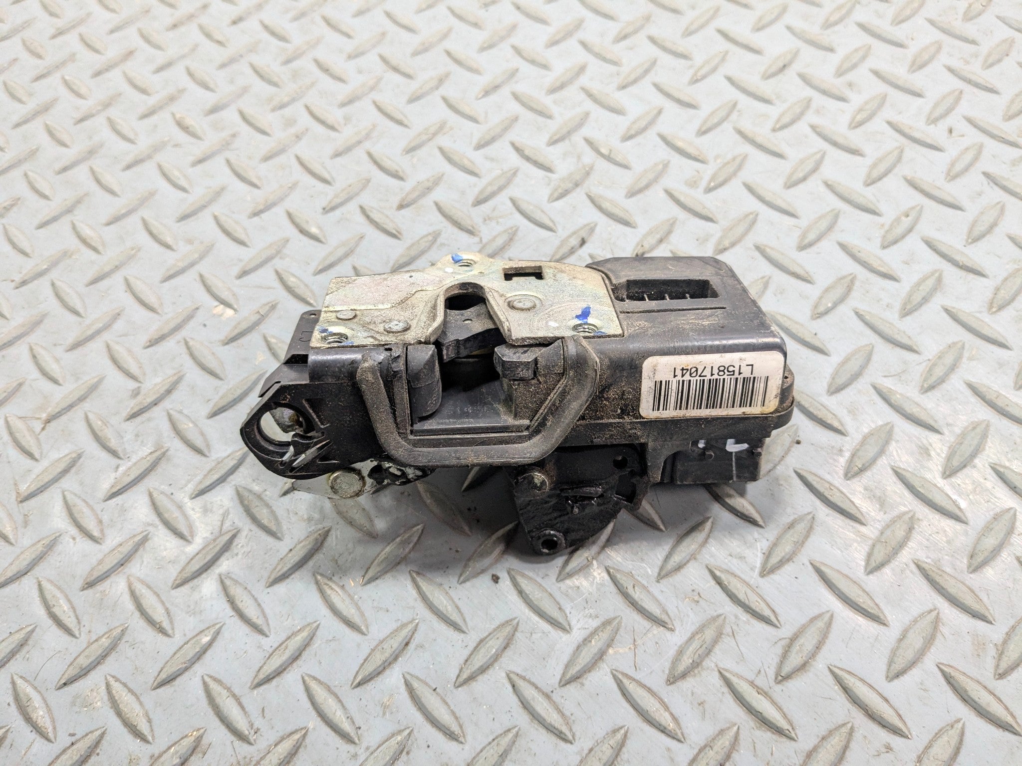 2005 - 2007 CADILLAC CTS OEM DOOR LATCH LOCK ACTUATOR FRONT LEFT DRIVER SIDE