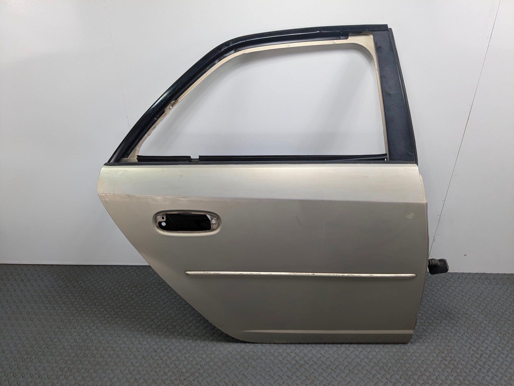 2005 - 2007 CADILLAC CTS OEM DOOR SHELL PANEL RADIANT BRONZE REAR RIGHT SIDE