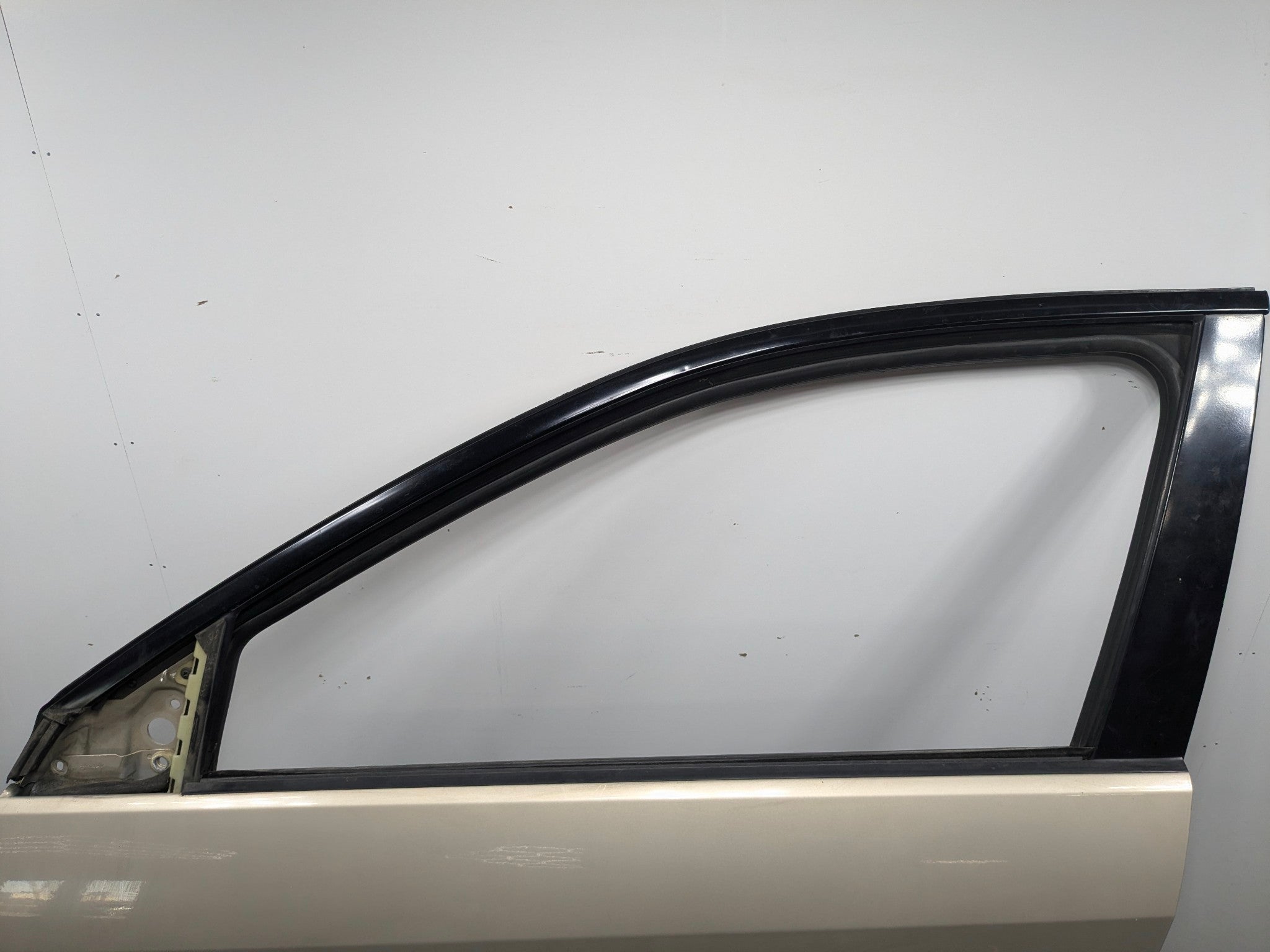 05 - 07 CADILLAC CTS OEM DOOR SHELL PANEL RADIANT BRONZE FRONT LEFT DRIVER SIDE