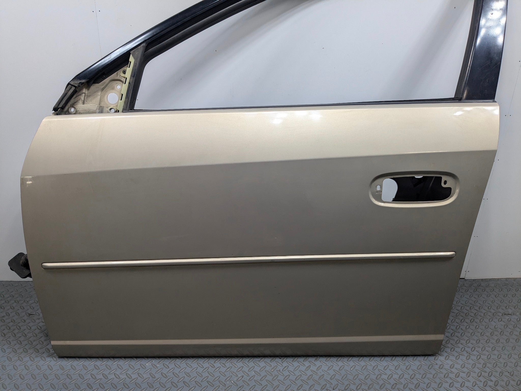 05 - 07 CADILLAC CTS OEM DOOR SHELL PANEL RADIANT BRONZE FRONT LEFT DRIVER SIDE
