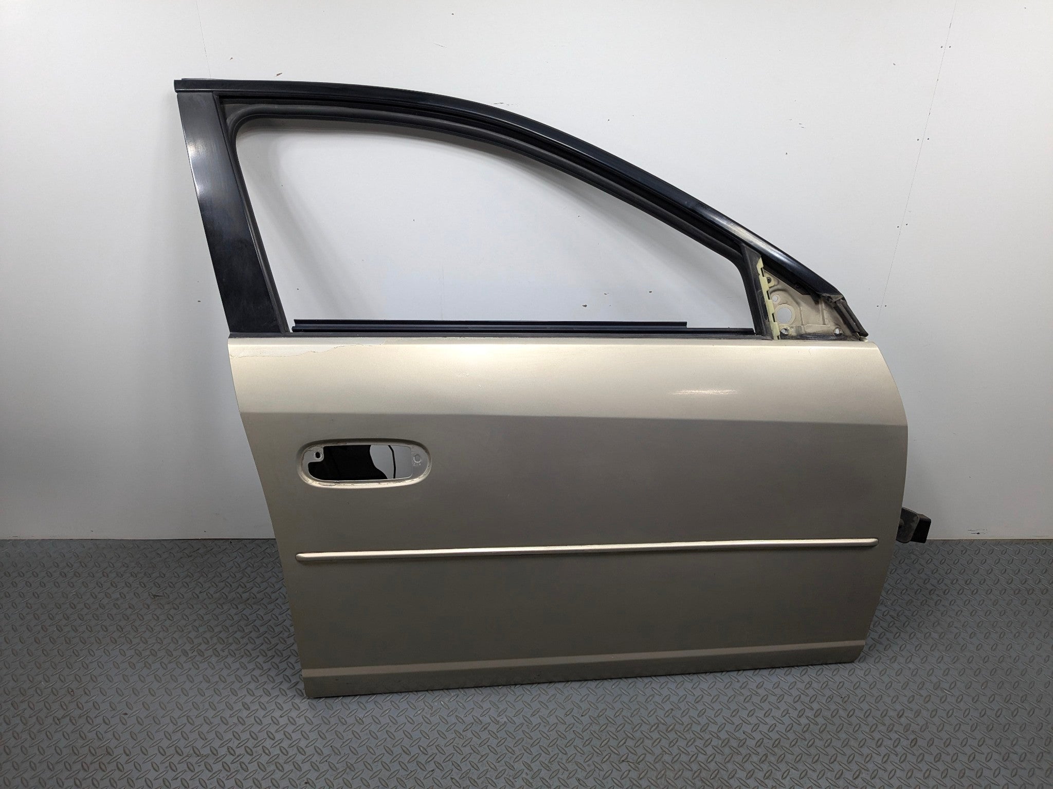 2005 - 2007 CADILLAC CTS OEM DOOR SHELL PANEL RADIANT BRONZE FRONT RIGHT SIDE